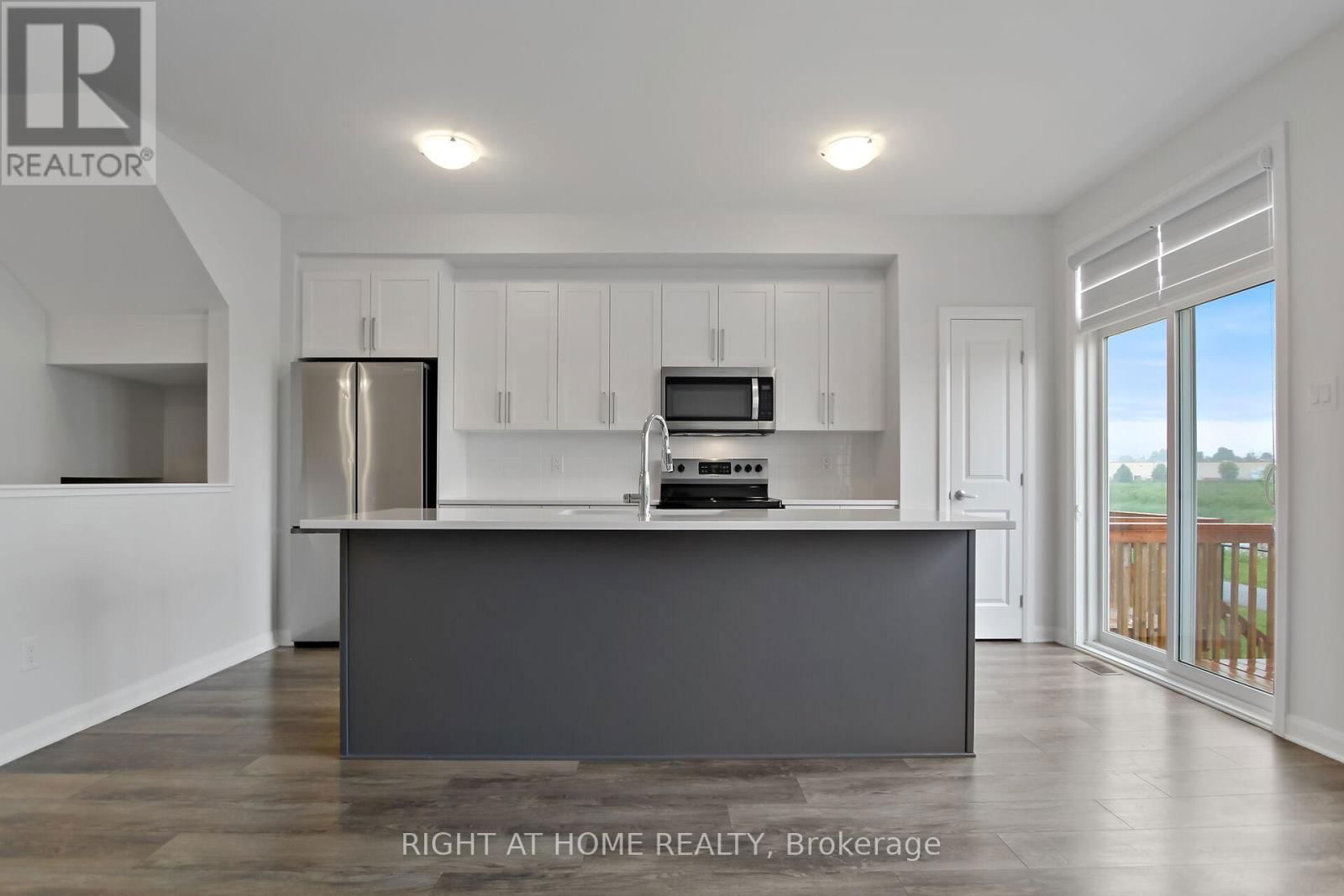 651 HAMSA STREET Image 11