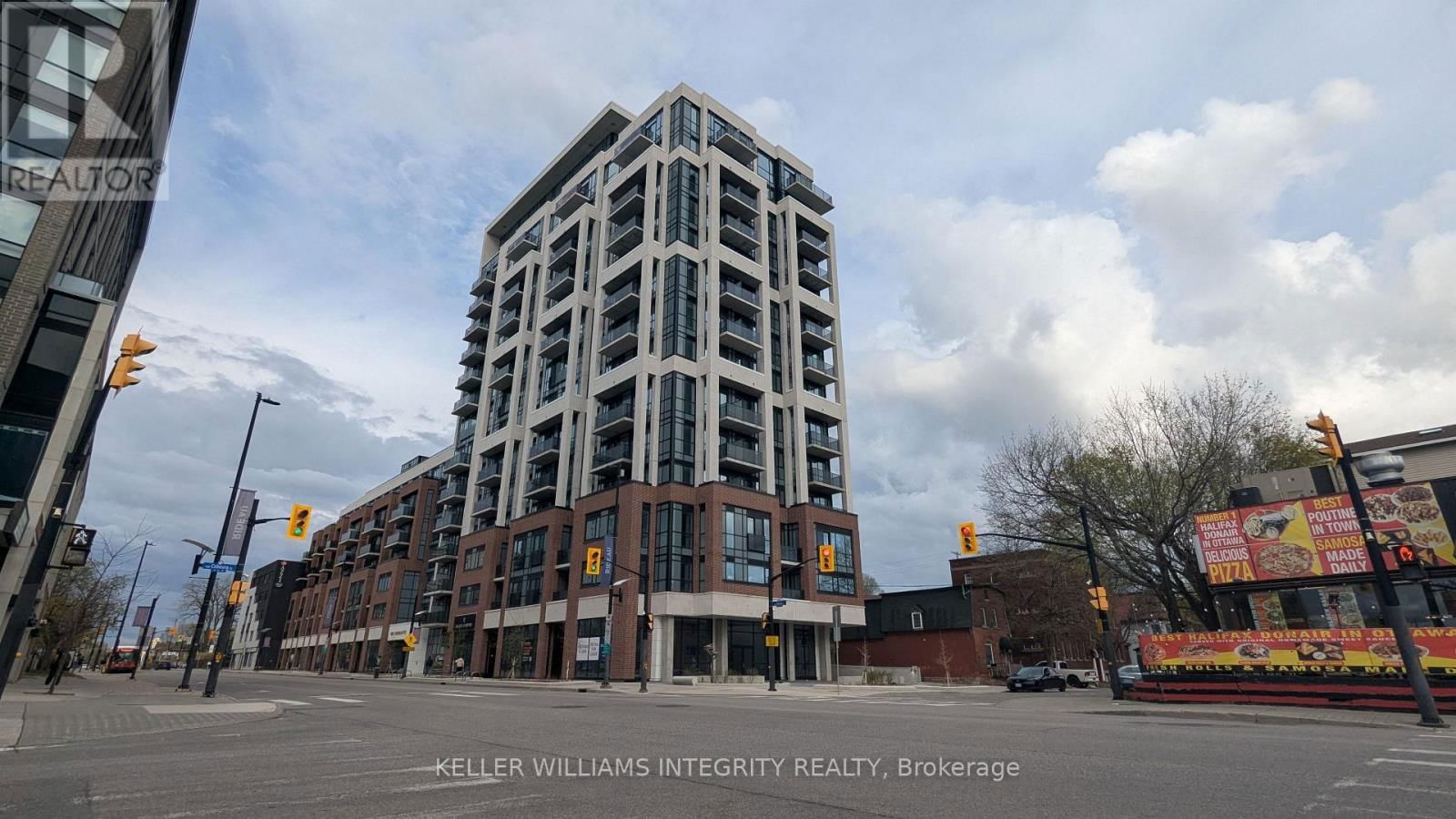 1005 - 560 RIDEAU STREET SOUTH Image 1