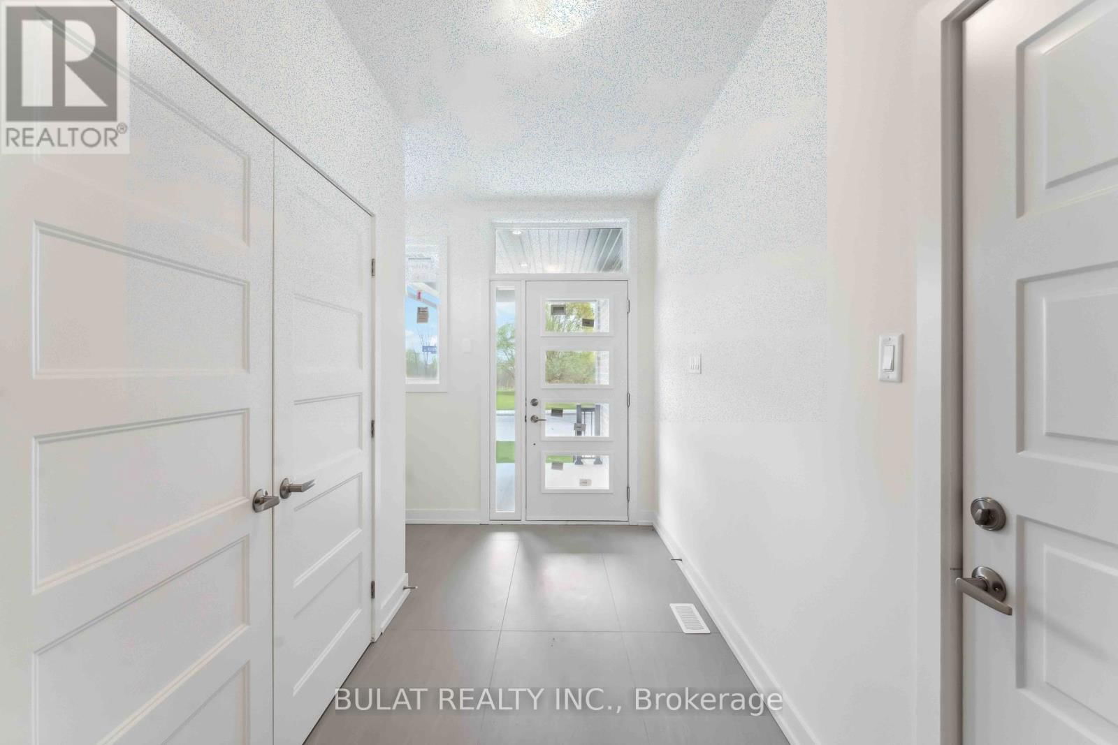 1361 KITCHENER AVENUE Image 2