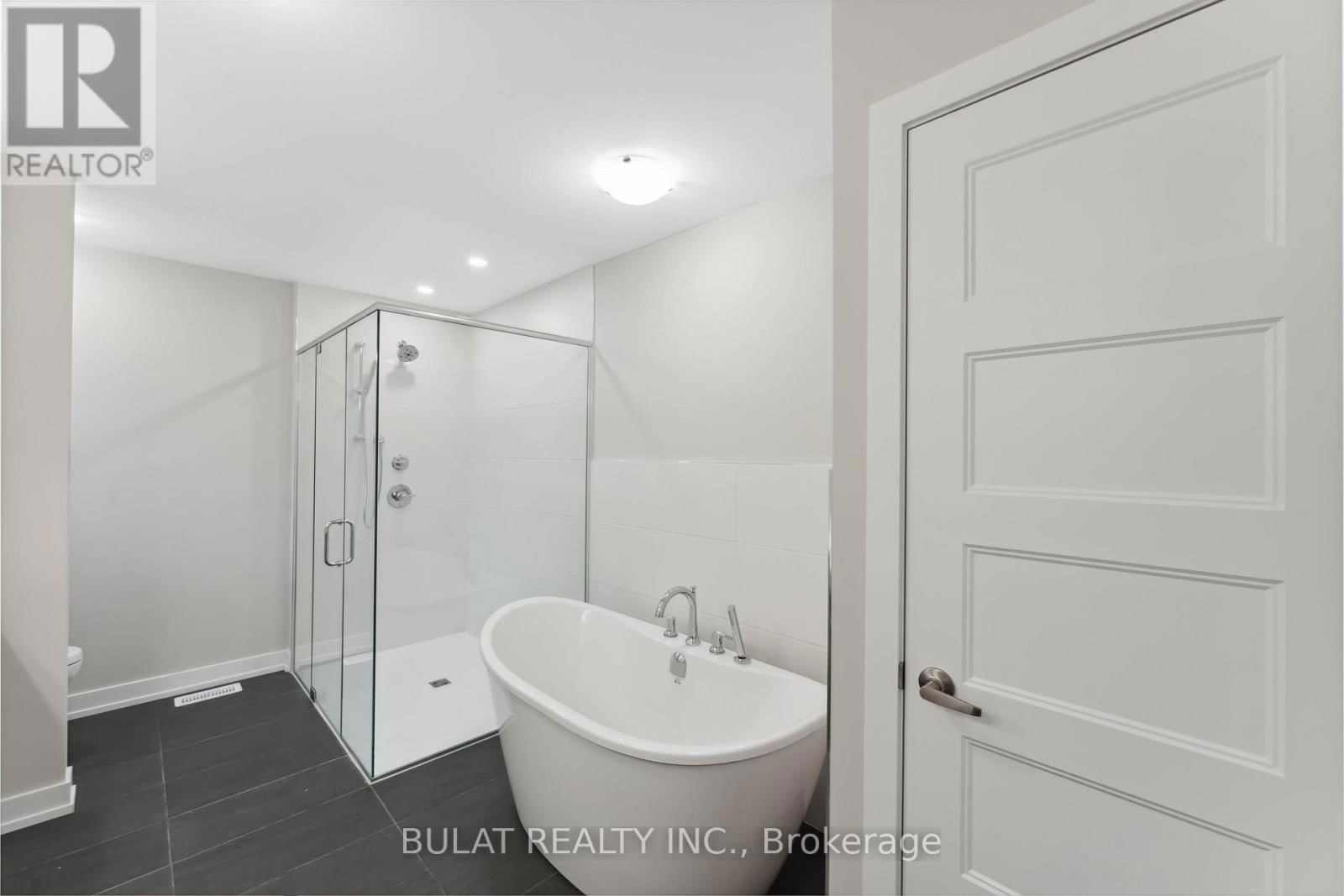 1357 KITCHENER AVENUE Image 13