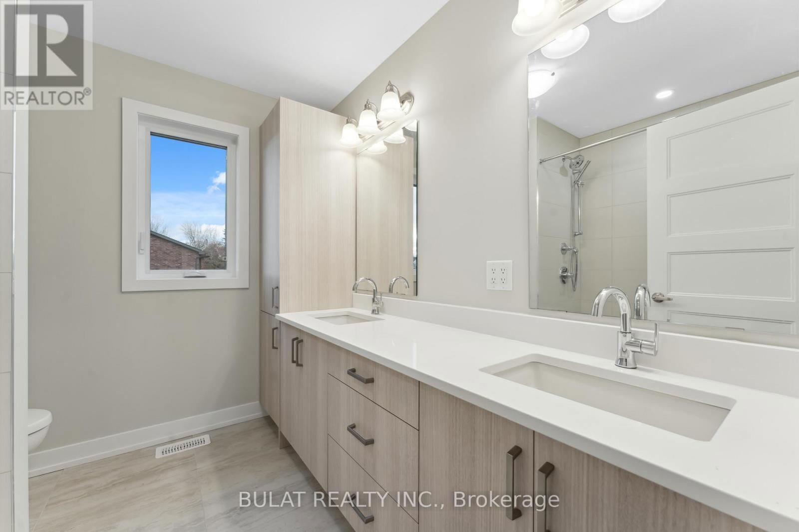1357 KITCHENER AVENUE Image 15