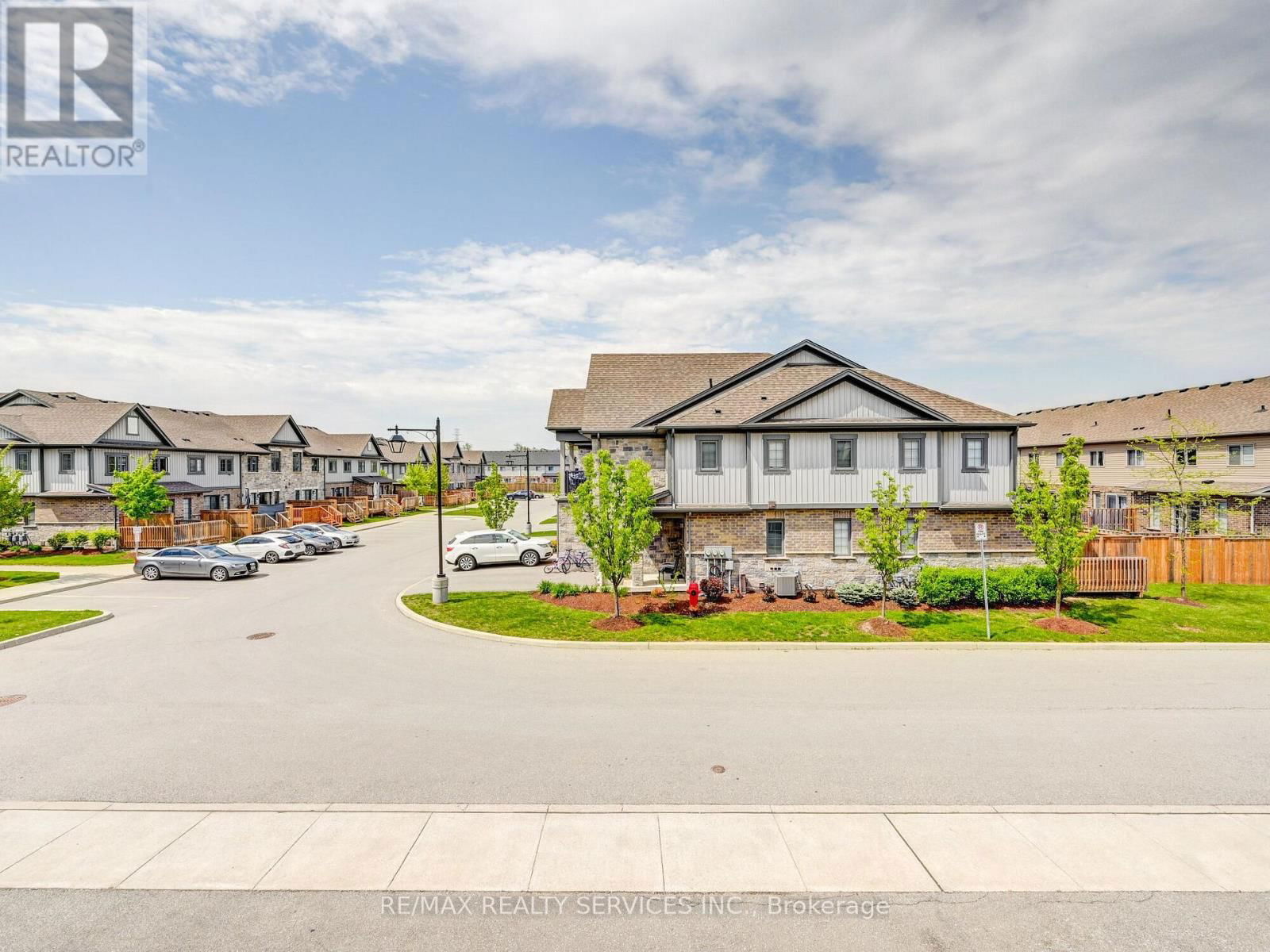 8 - 224 THOMAS SLEE DRIVE Image 39