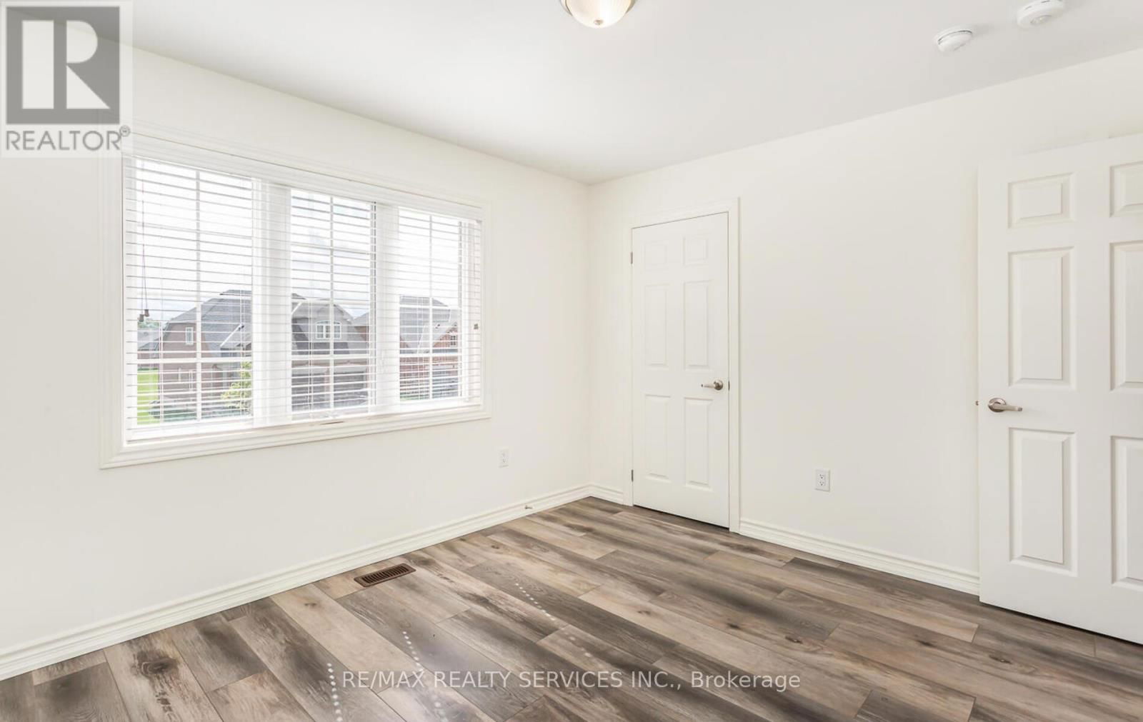 1468 MARINA DRIVE Image 19