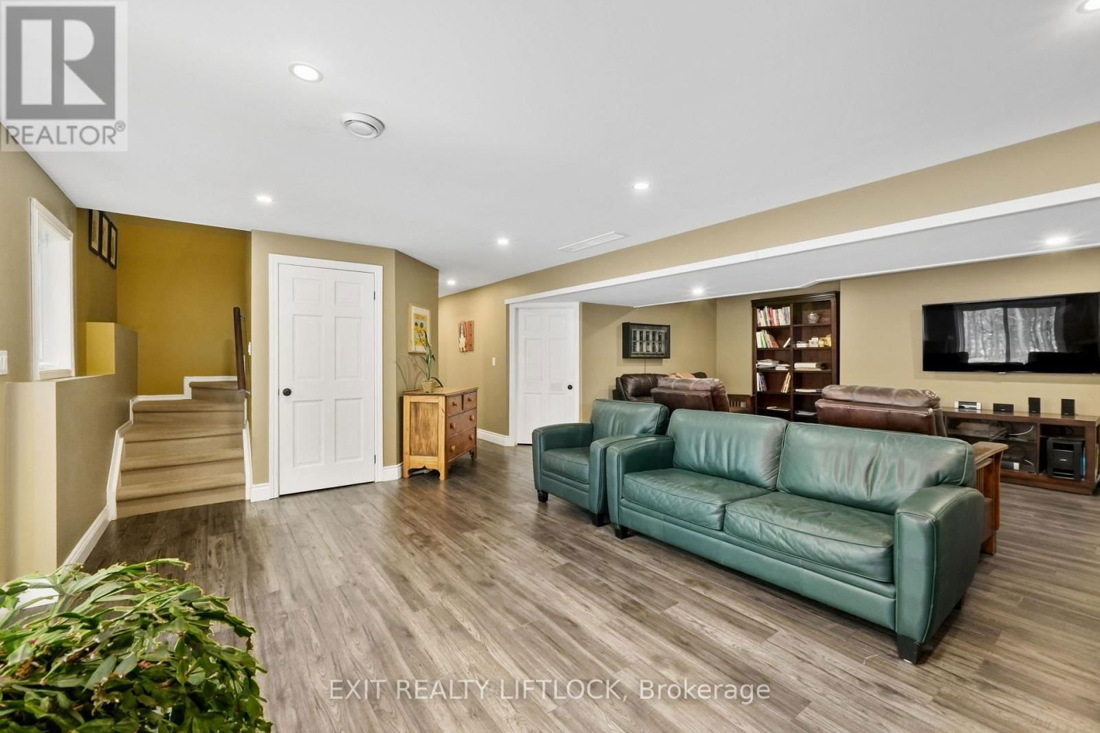 72 CAMPBELL ROAD Image 43