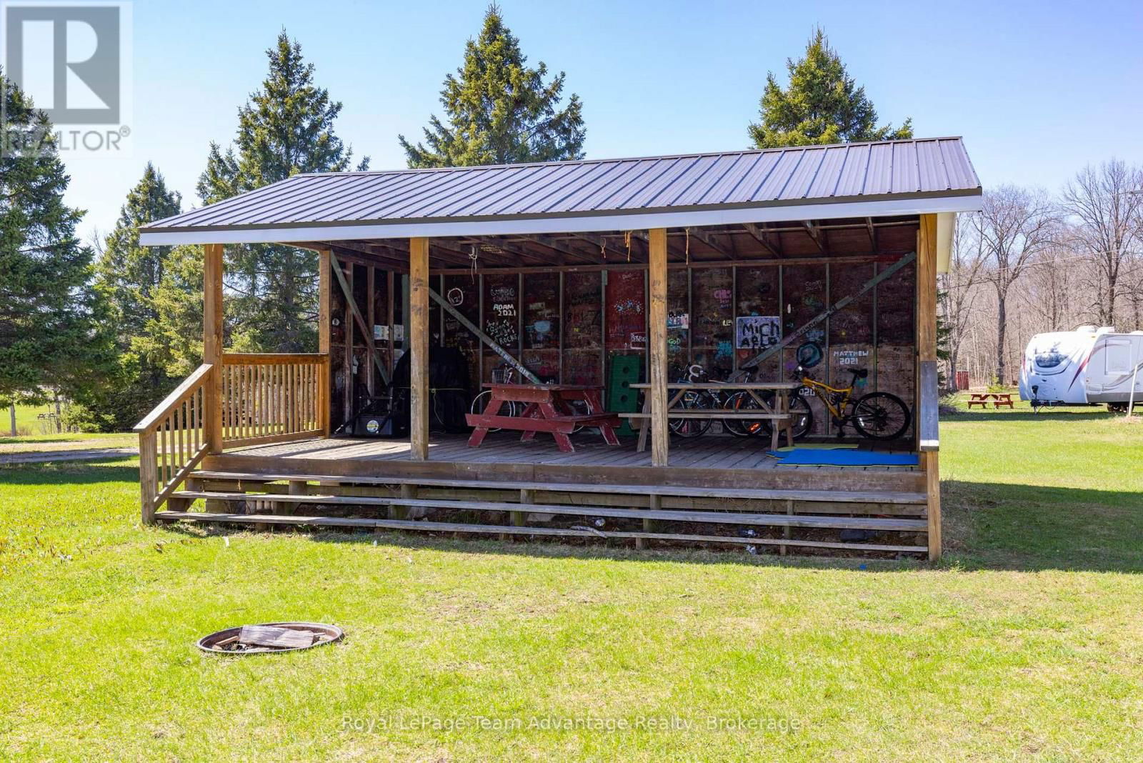 1321 BALSAM ROAD Image 17