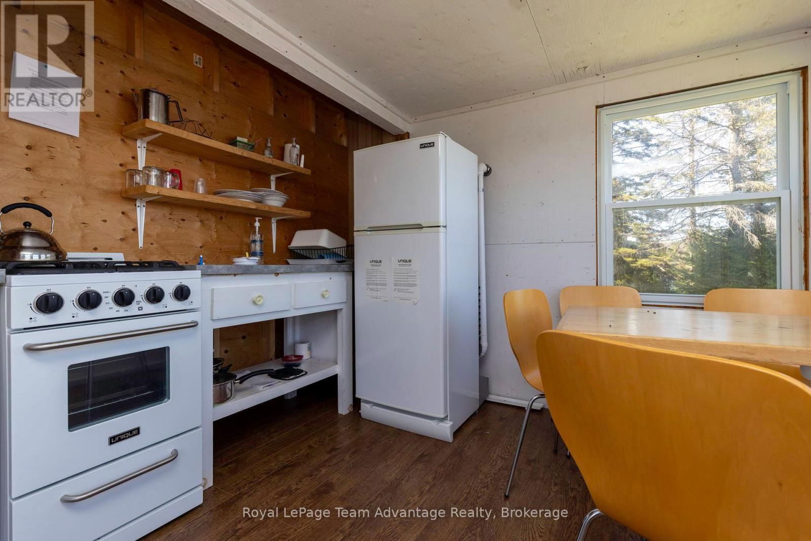 1321 BALSAM ROAD Image 25