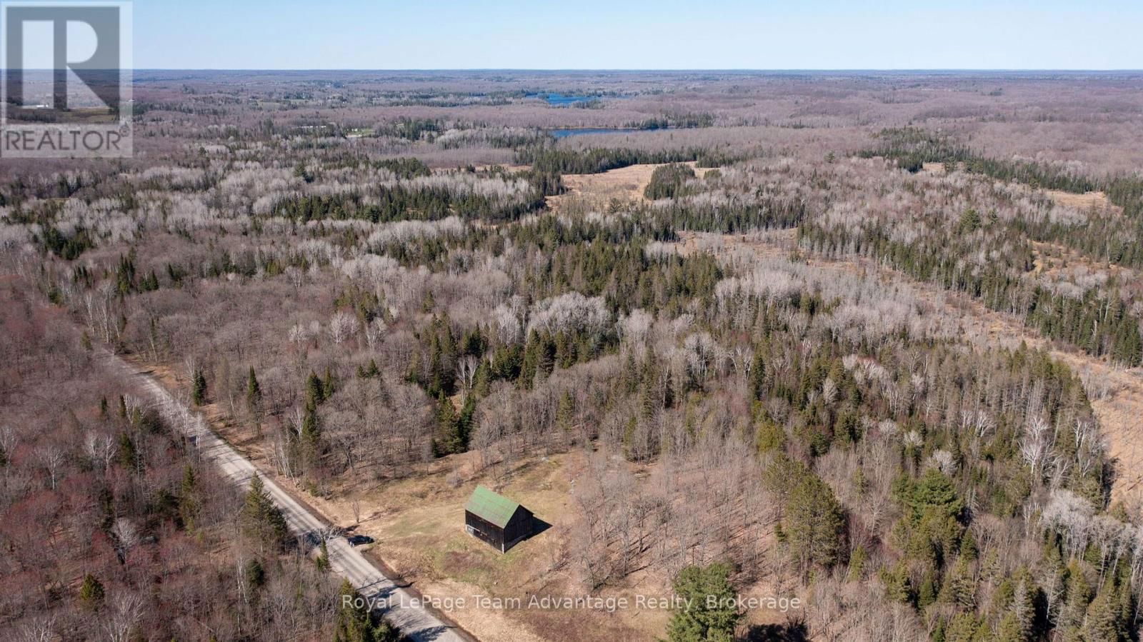 1321 BALSAM ROAD Image 32