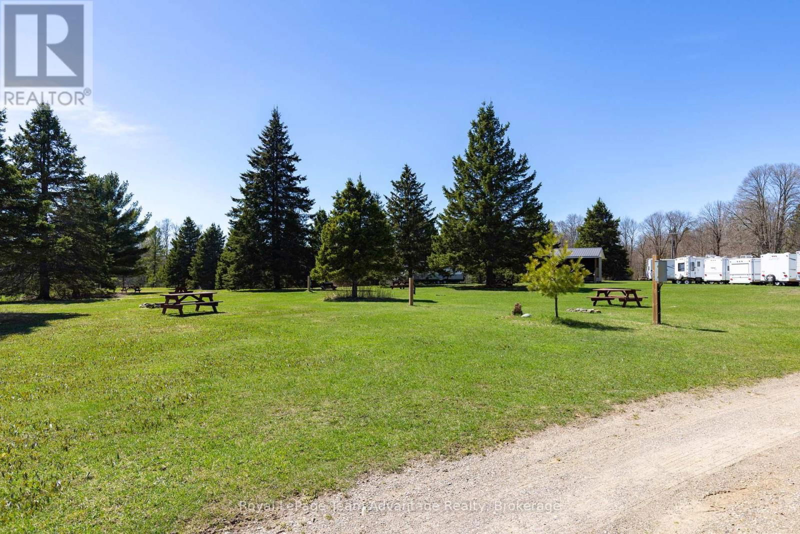 1321 BALSAM ROAD Image 45