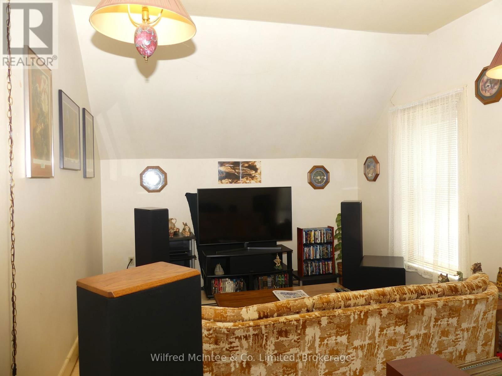 9 RATTENBURY STREET Image 4