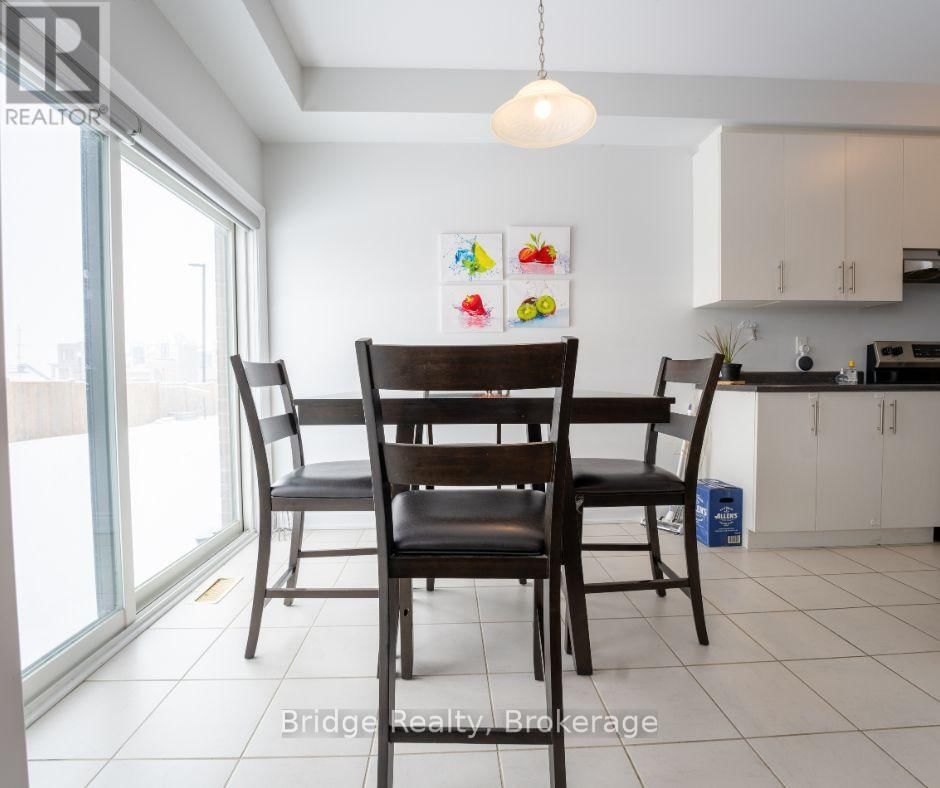 199 HUNTINGFORD TRAIL Image 16