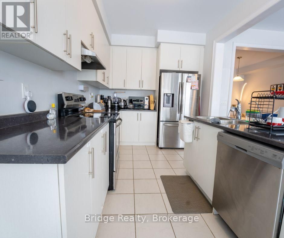 199 HUNTINGFORD TRAIL Image 18