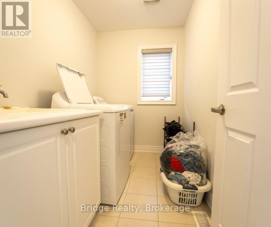 199 HUNTINGFORD TRAIL Image 24