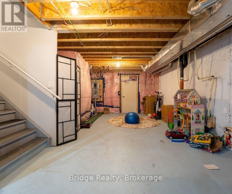 199 HUNTINGFORD TRAIL Image 31