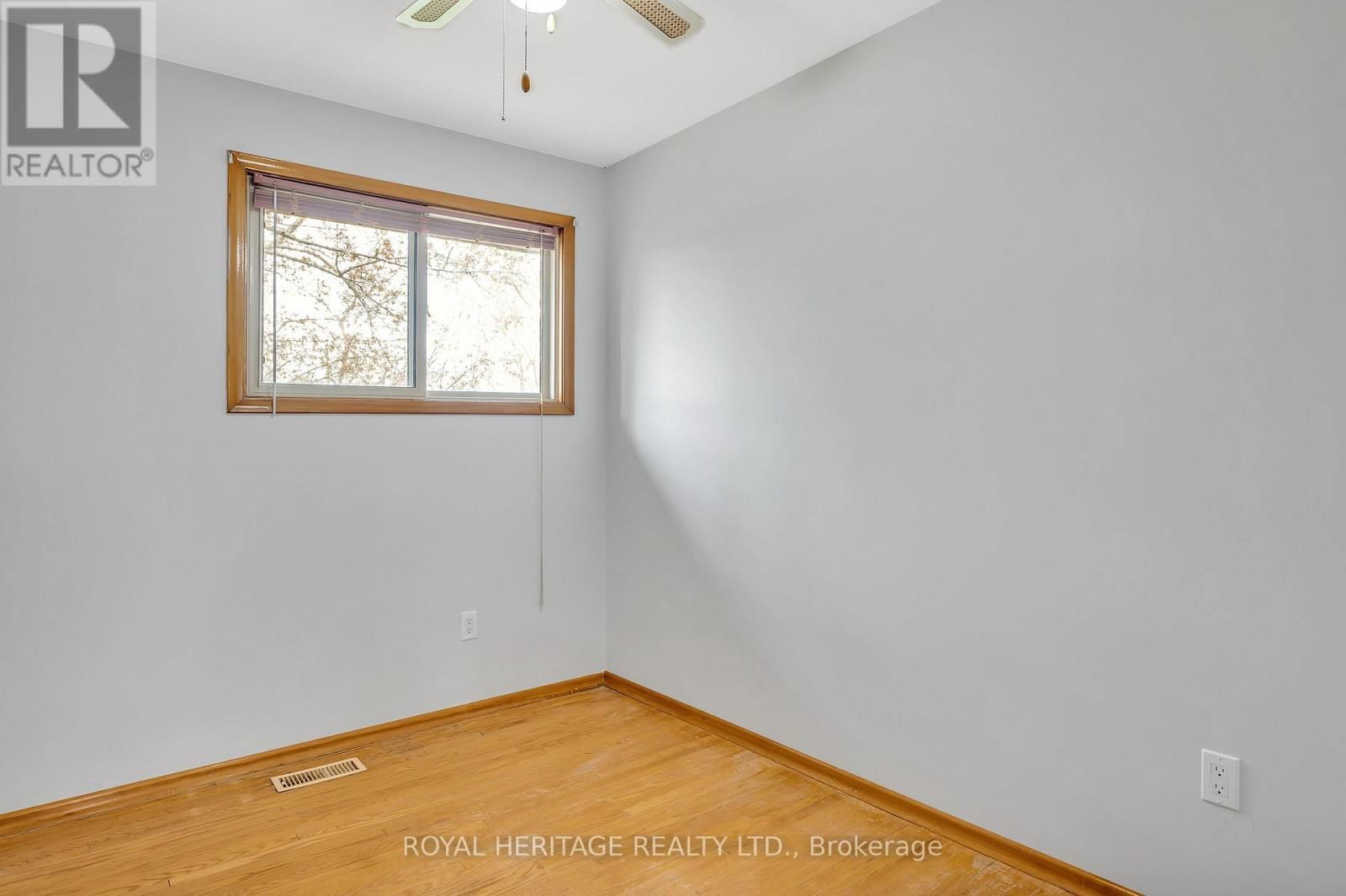 547 RIVER ROAD SOUTH Image 17