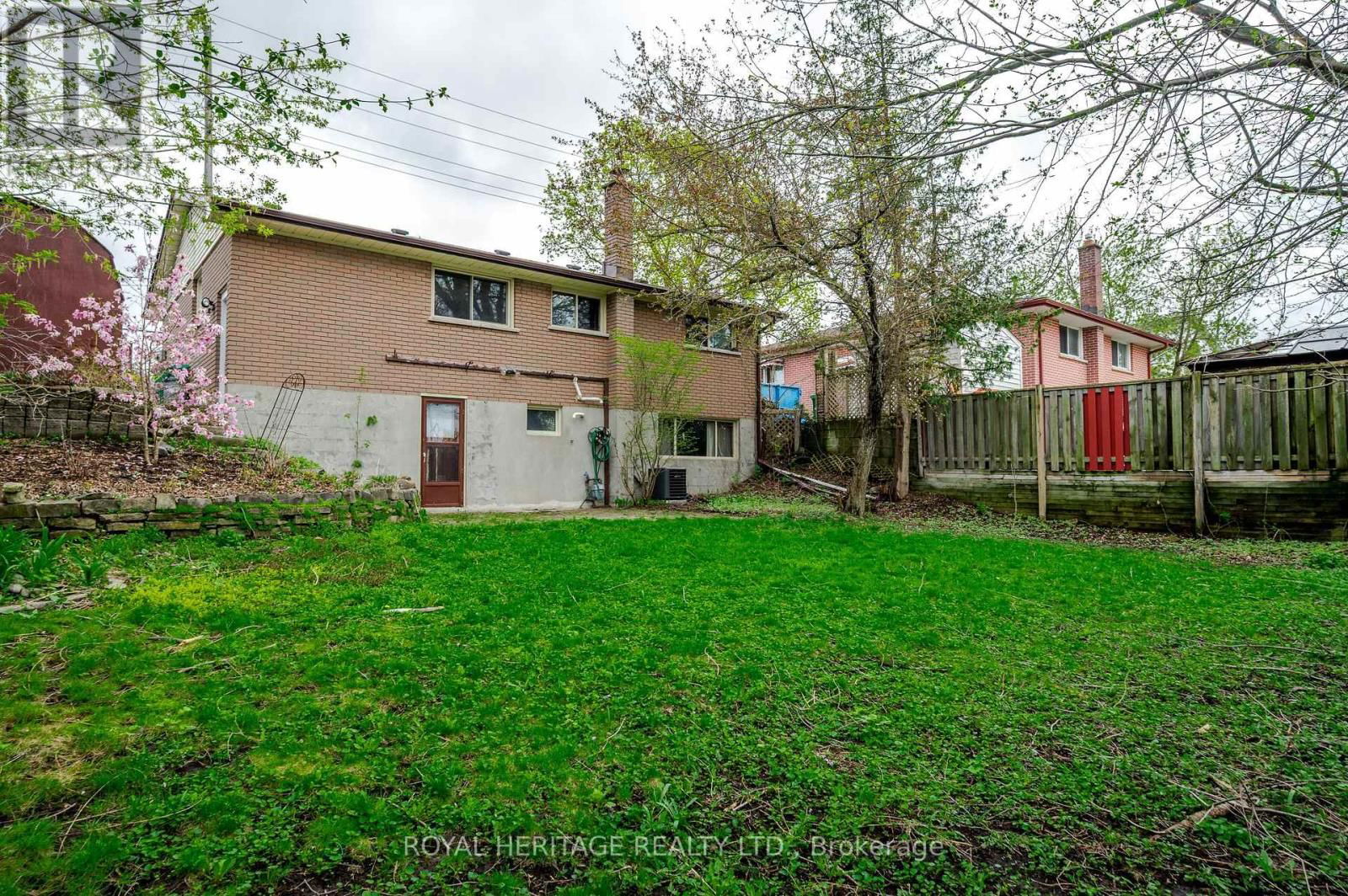 547 RIVER ROAD SOUTH Image 34
