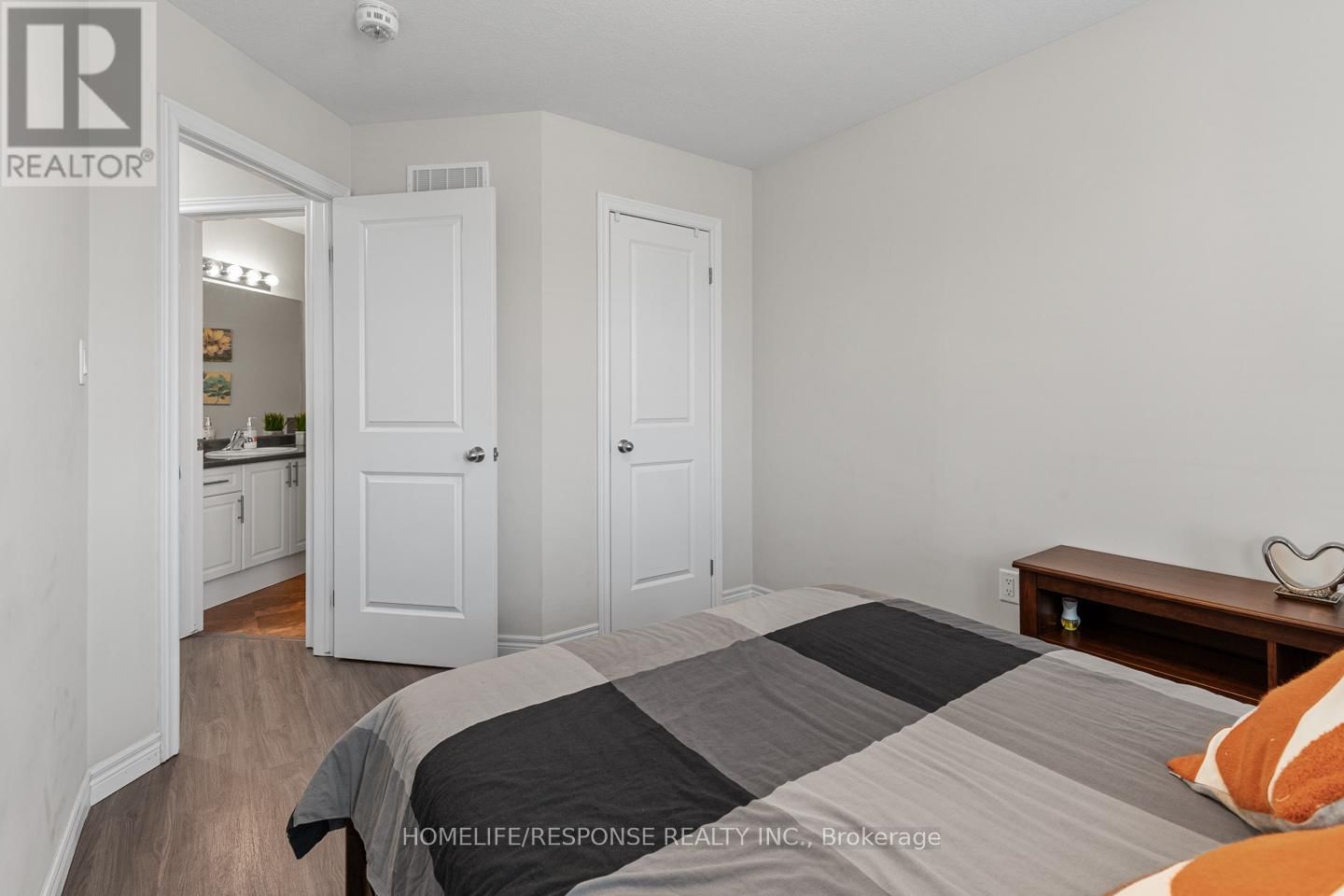 67 CROSSINGS WAY Image 39