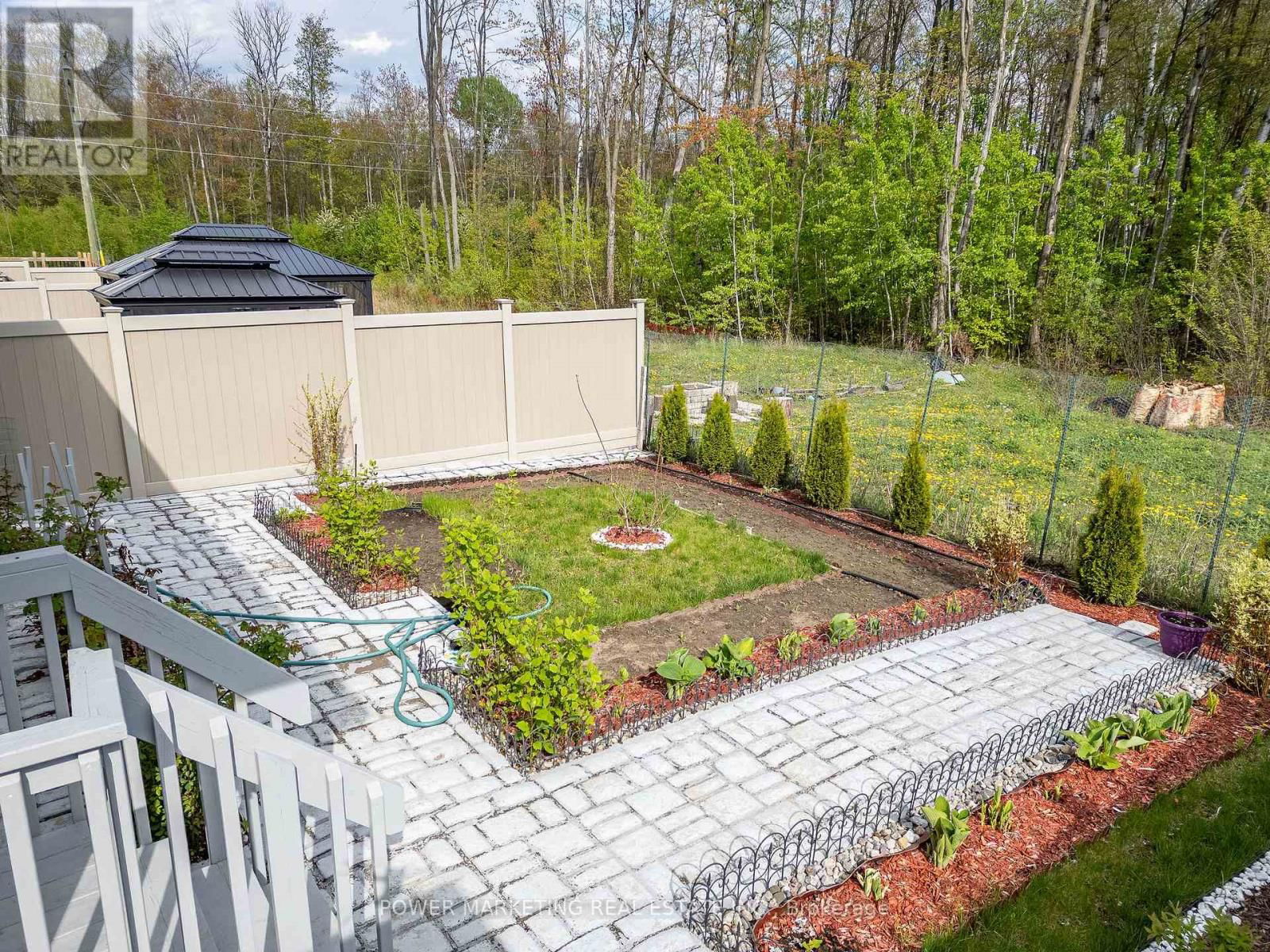 6356 RENAUD ROAD Image 31