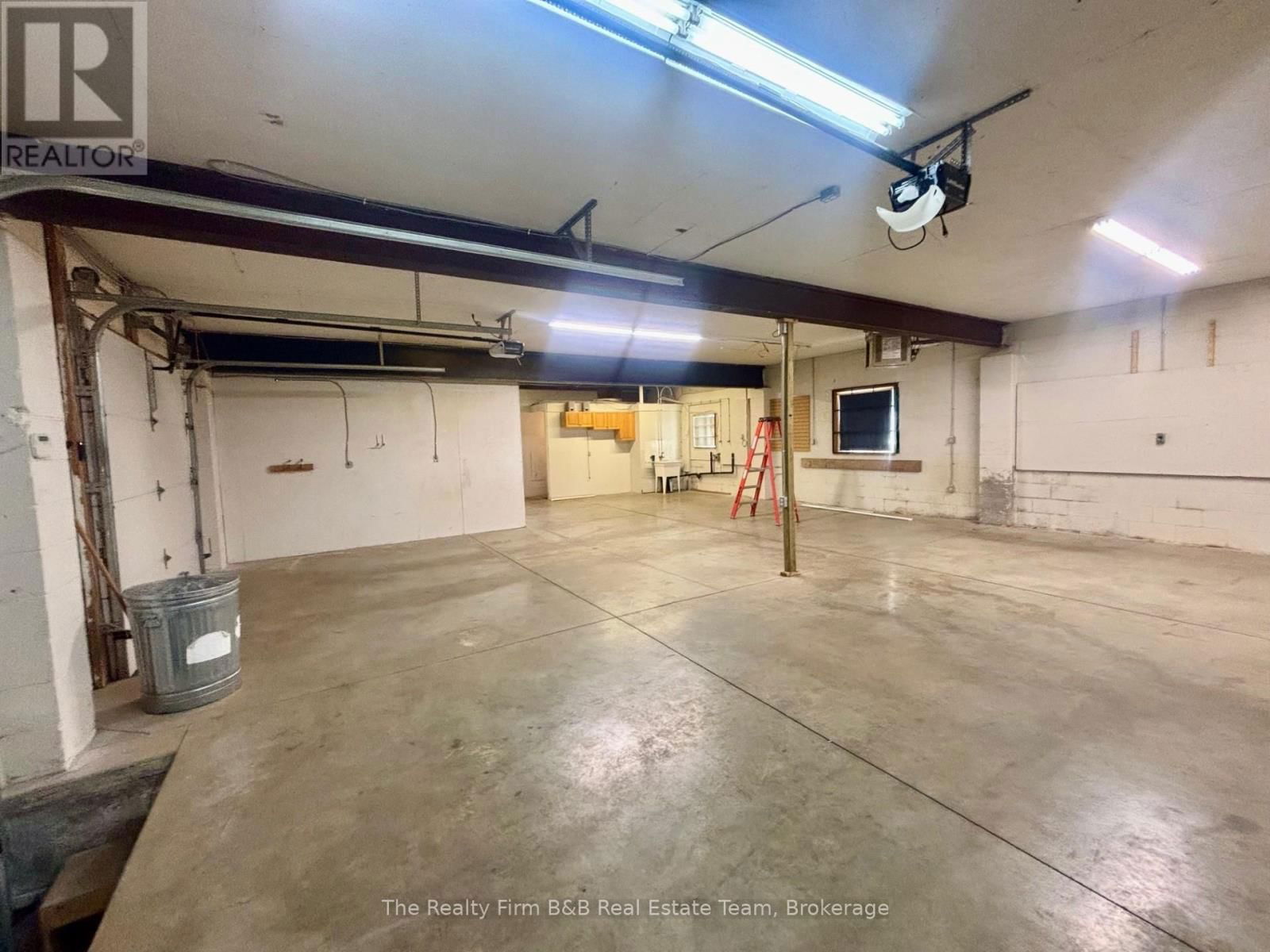 159 MAIN STREET Image 17