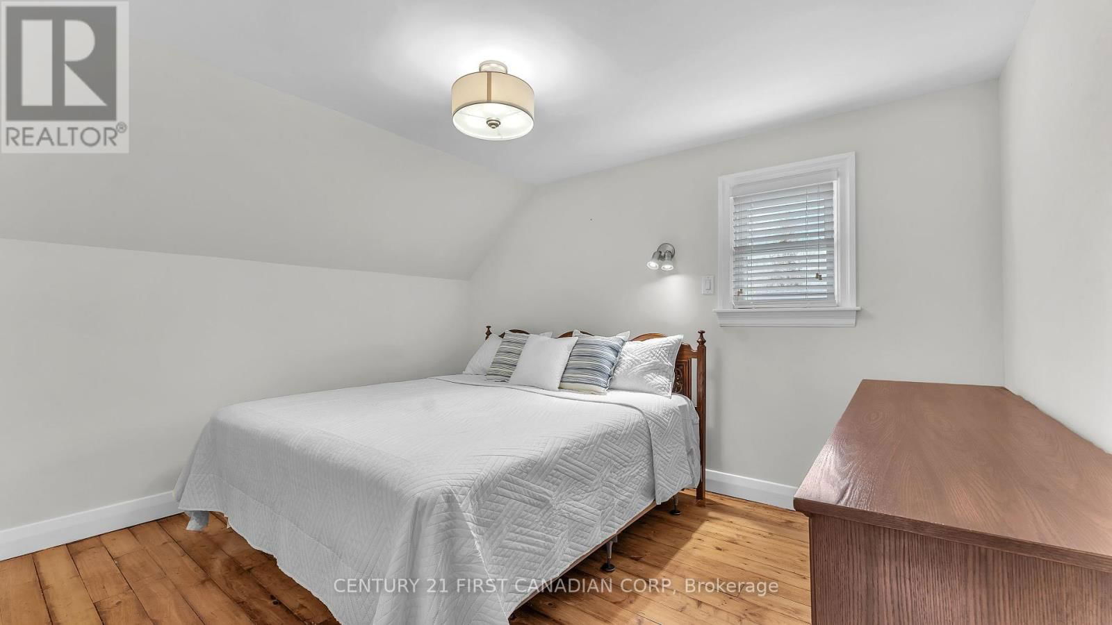 47 CRESCENT AVENUE Image 15
