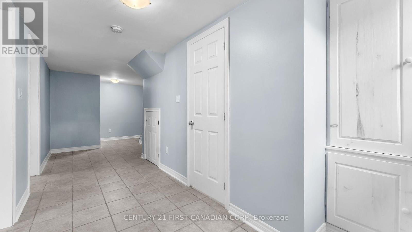 47 CRESCENT AVENUE Image 31