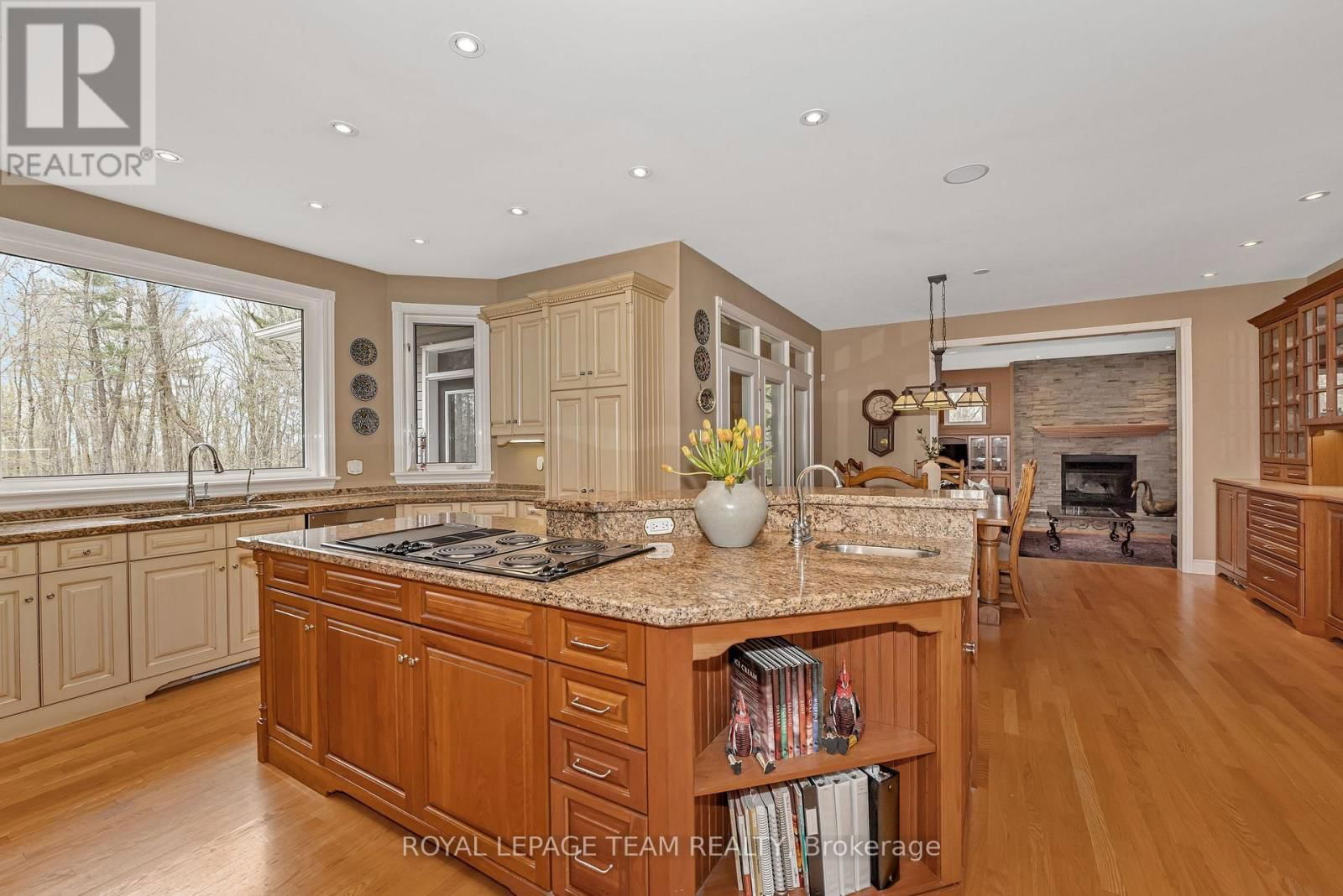 38 ROYCROFT WAY Image 14