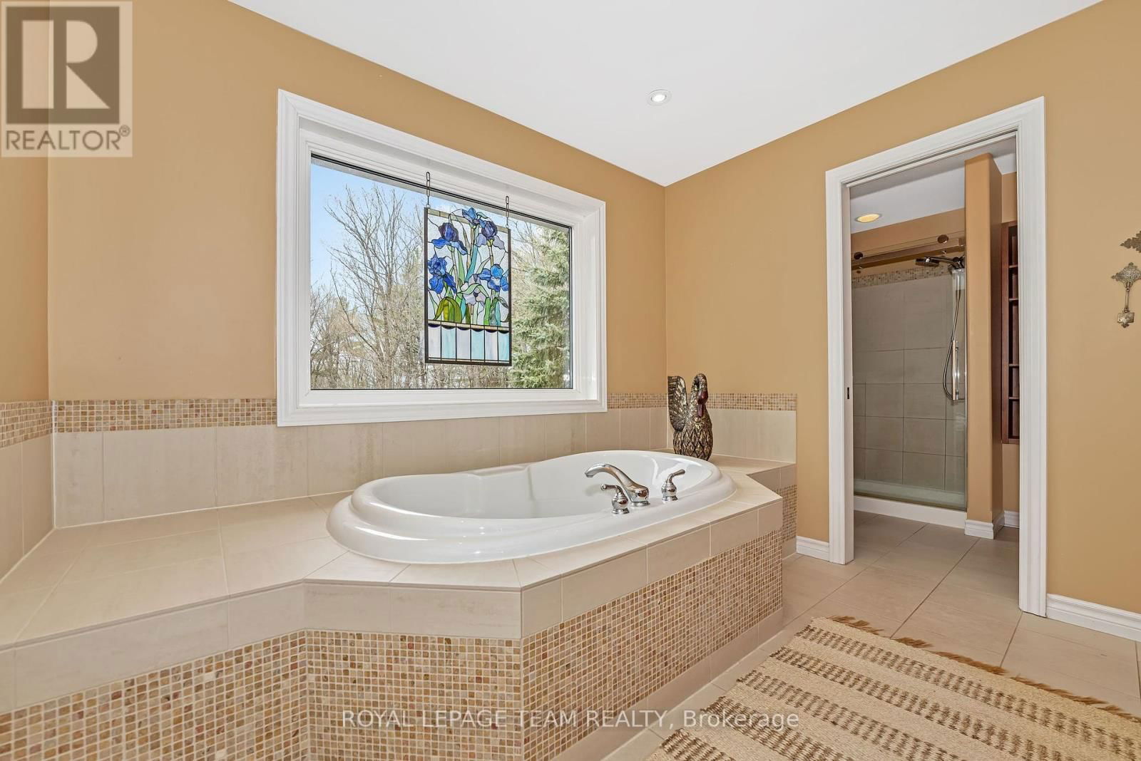 38 ROYCROFT WAY Image 24