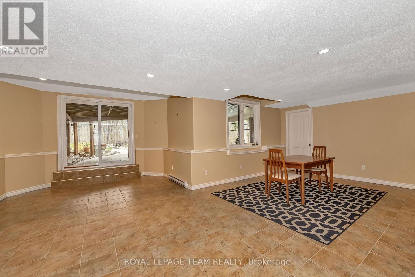 38 ROYCROFT WAY Image 40