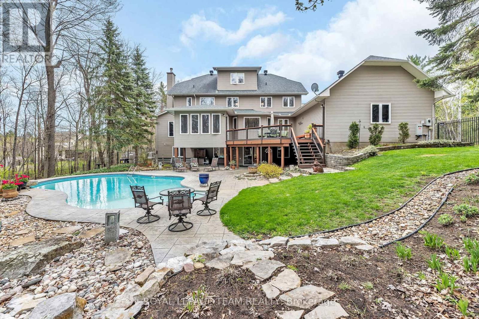 38 ROYCROFT WAY Image 48