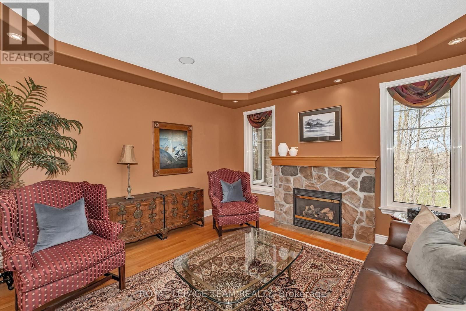 38 ROYCROFT WAY Image 9