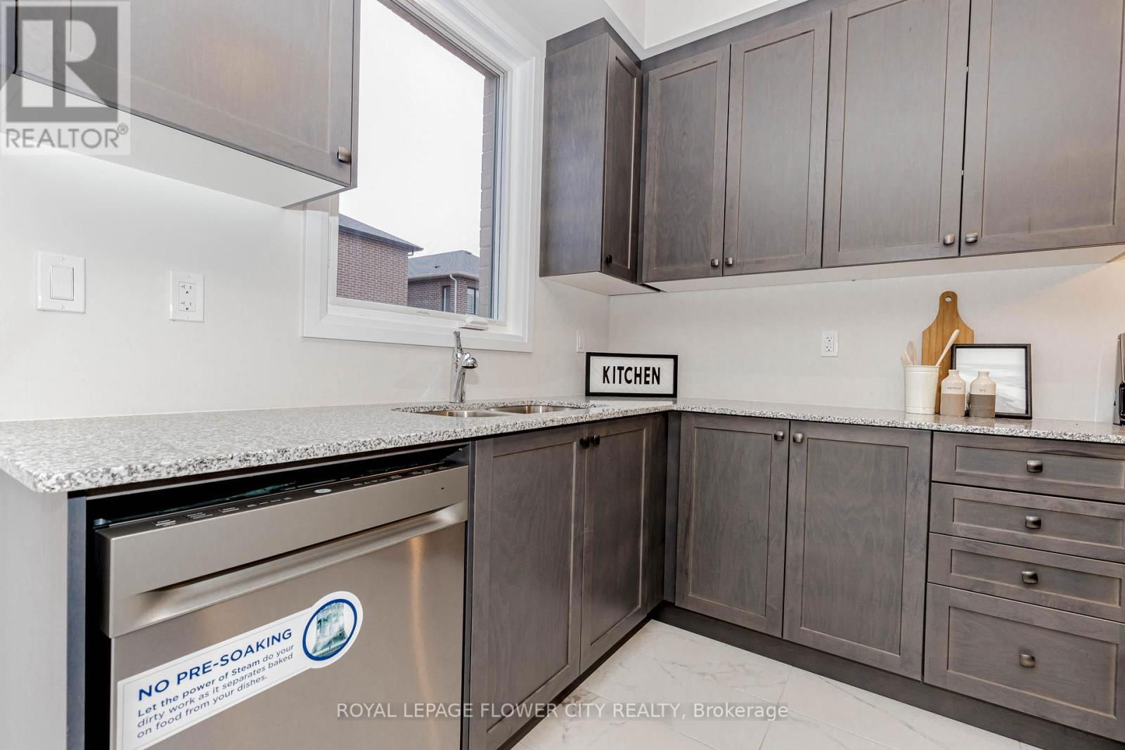 64 CONBOY DRIVE Image 27