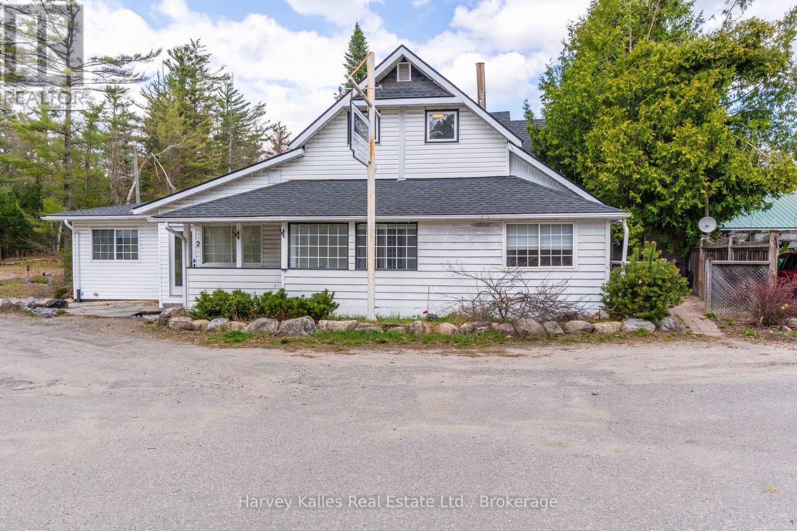 3842 MUSKOKA RD 118 WEST Image 1