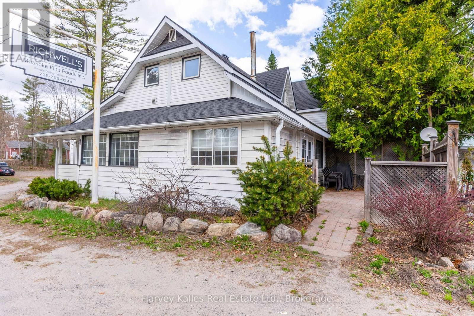 3842 MUSKOKA RD 118 WEST Image 8