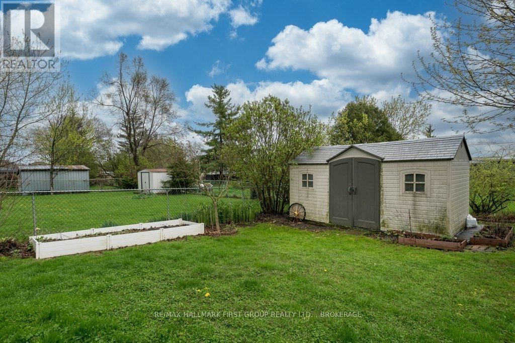 235 LAKEVIEW ROAD Image 27