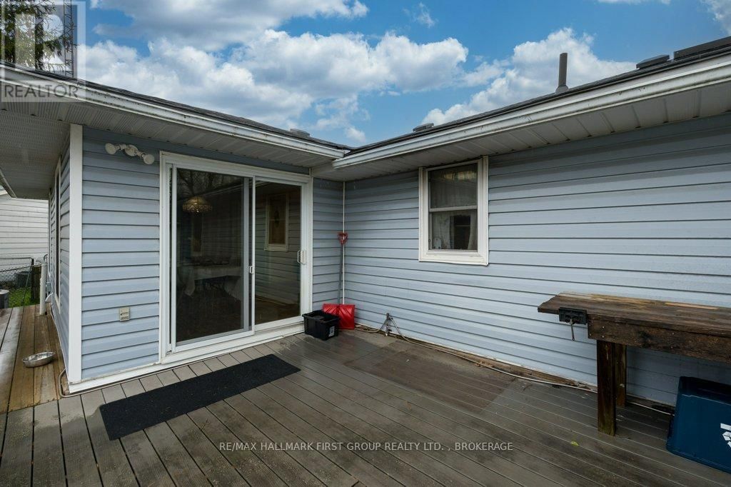 235 LAKEVIEW ROAD Image 32