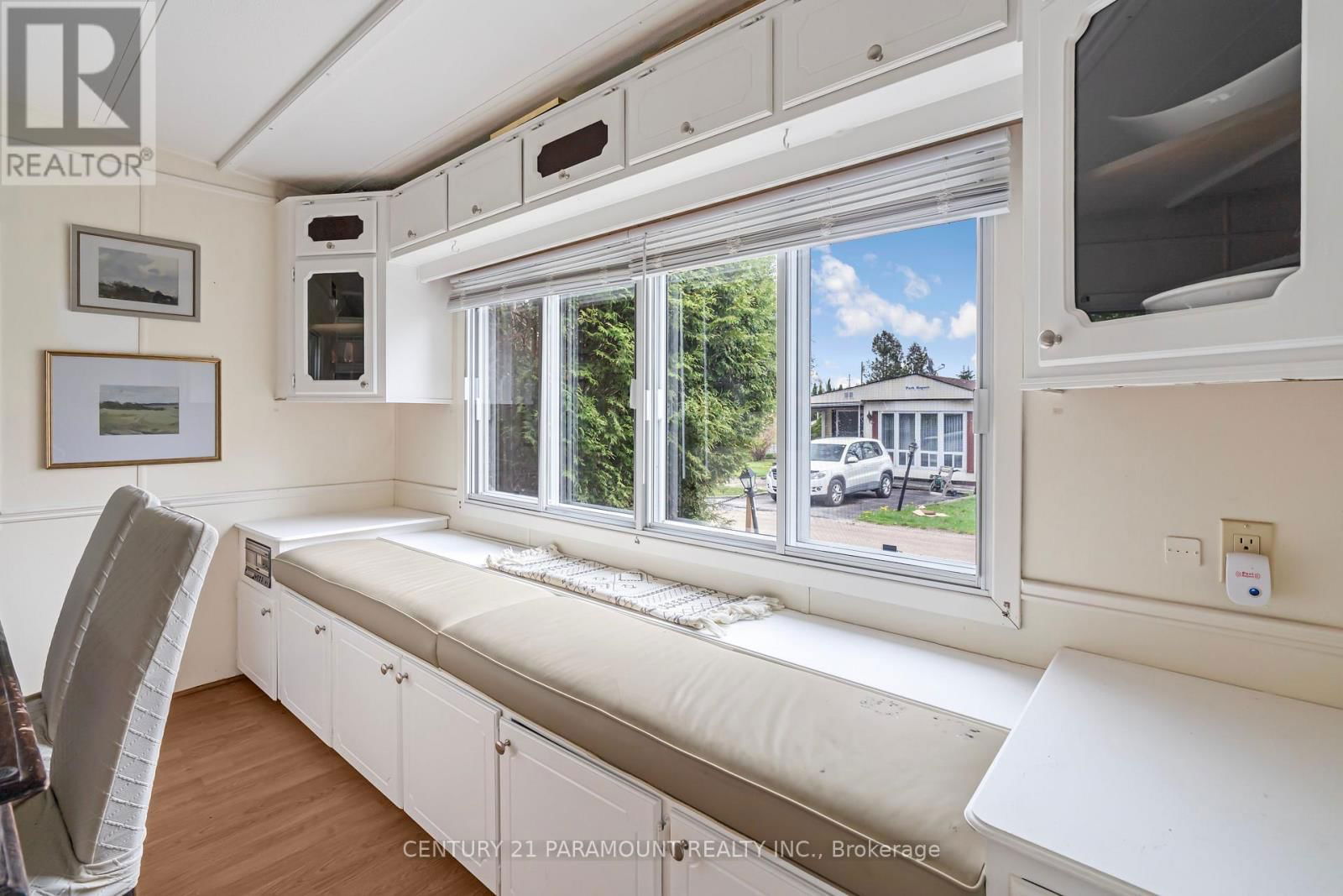 174 CEDAR CRESCENT Image 11