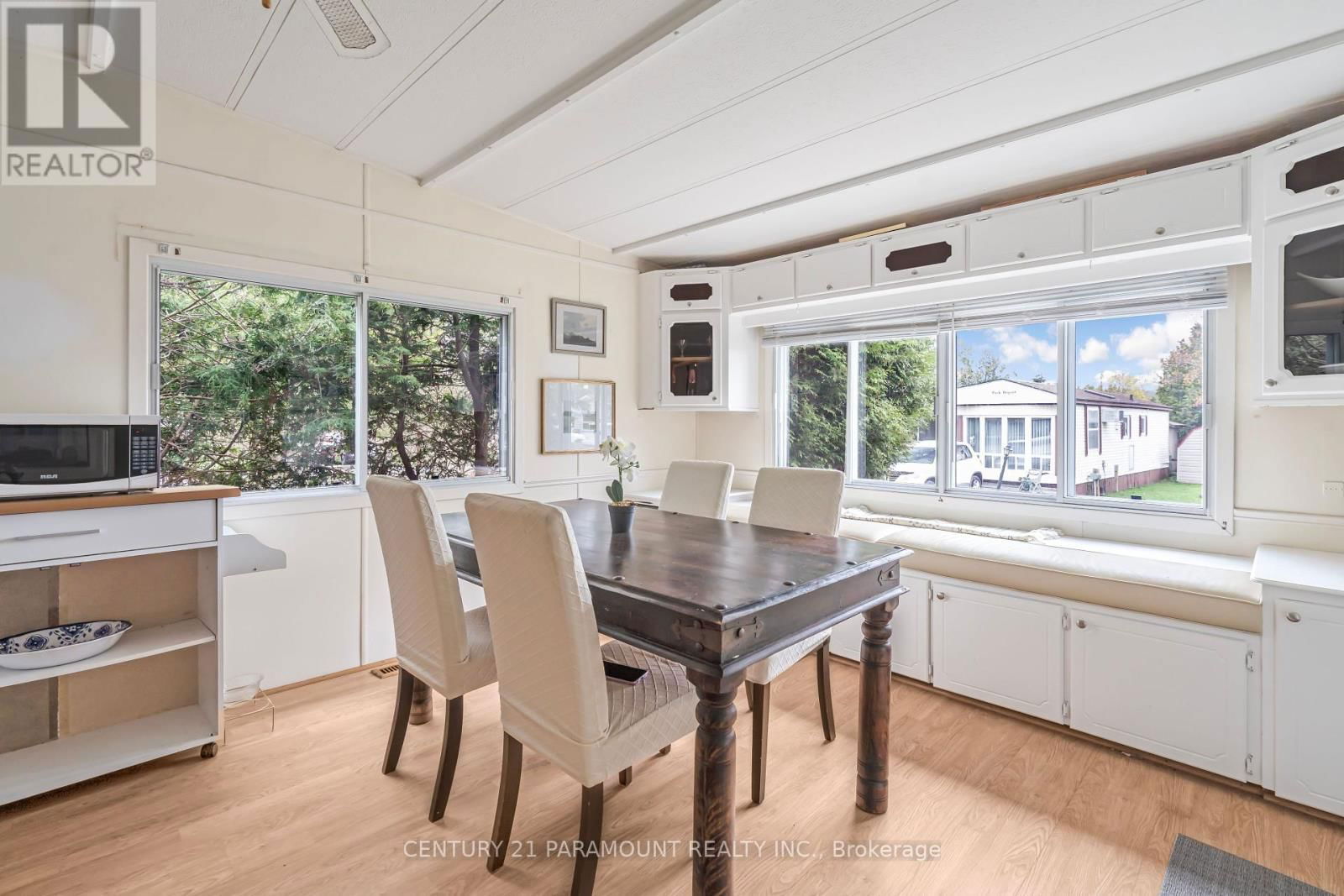 174 CEDAR CRESCENT Image 13
