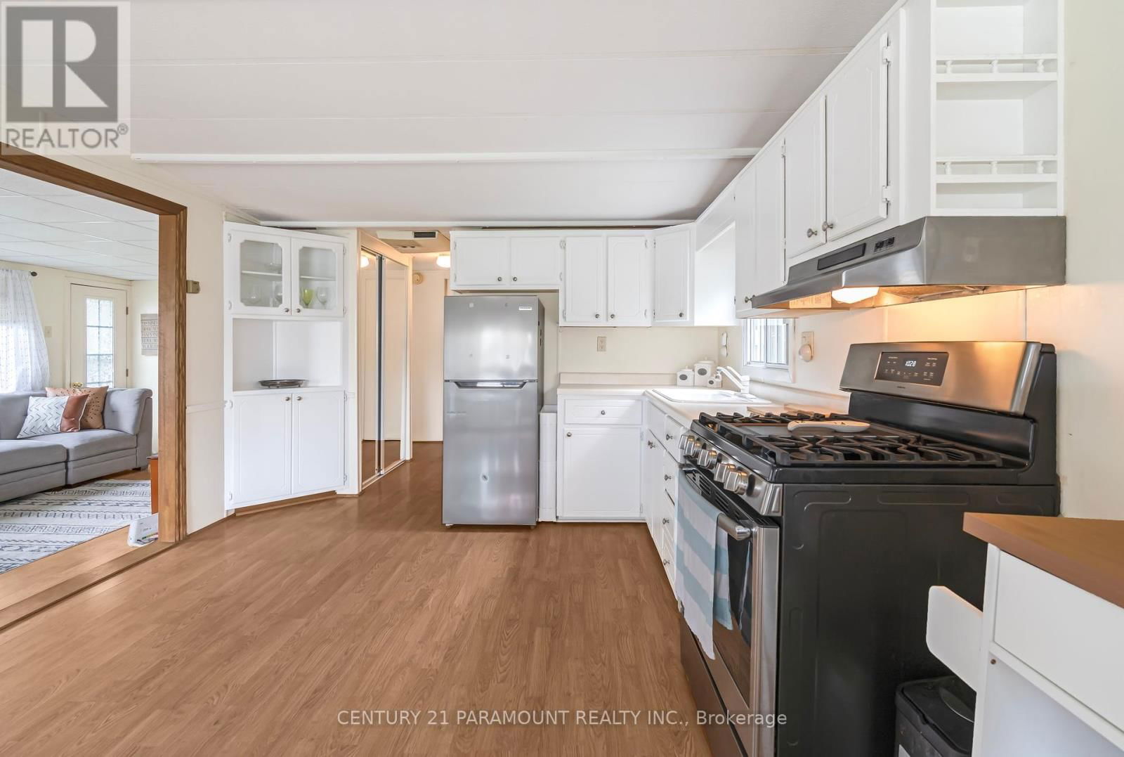 174 CEDAR CRESCENT Image 18