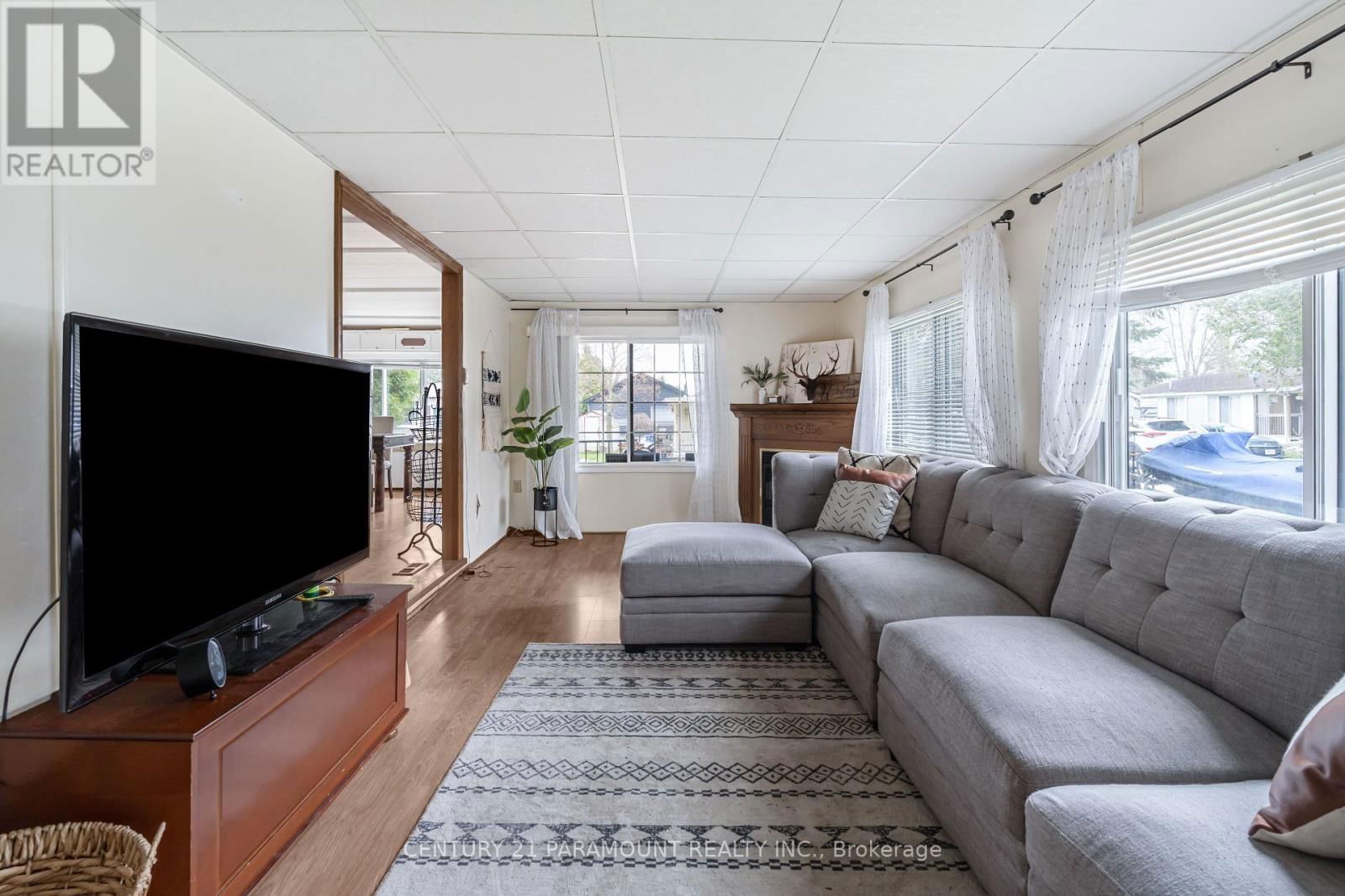 174 CEDAR CRESCENT Image 19