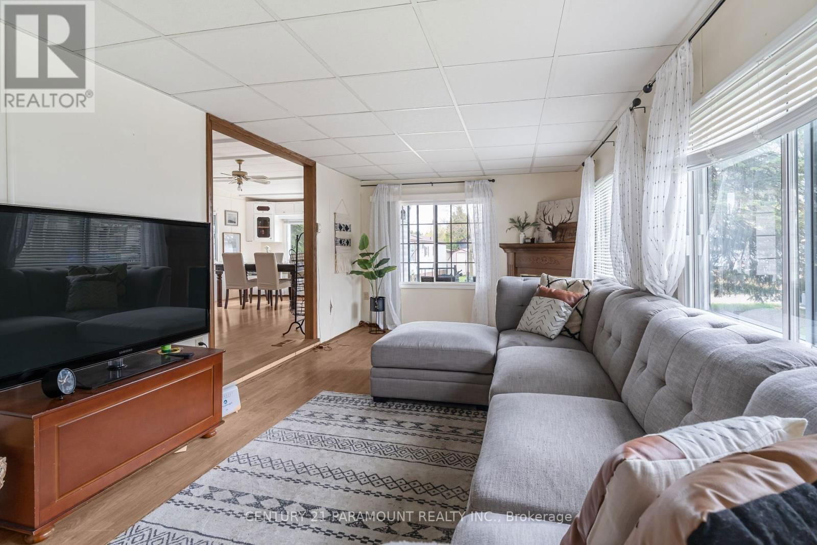 174 CEDAR CRESCENT Image 21