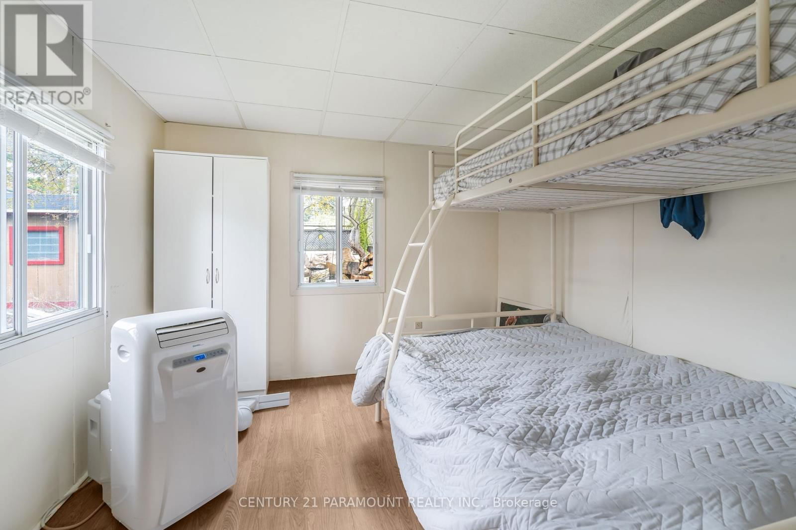 174 CEDAR CRESCENT Image 25