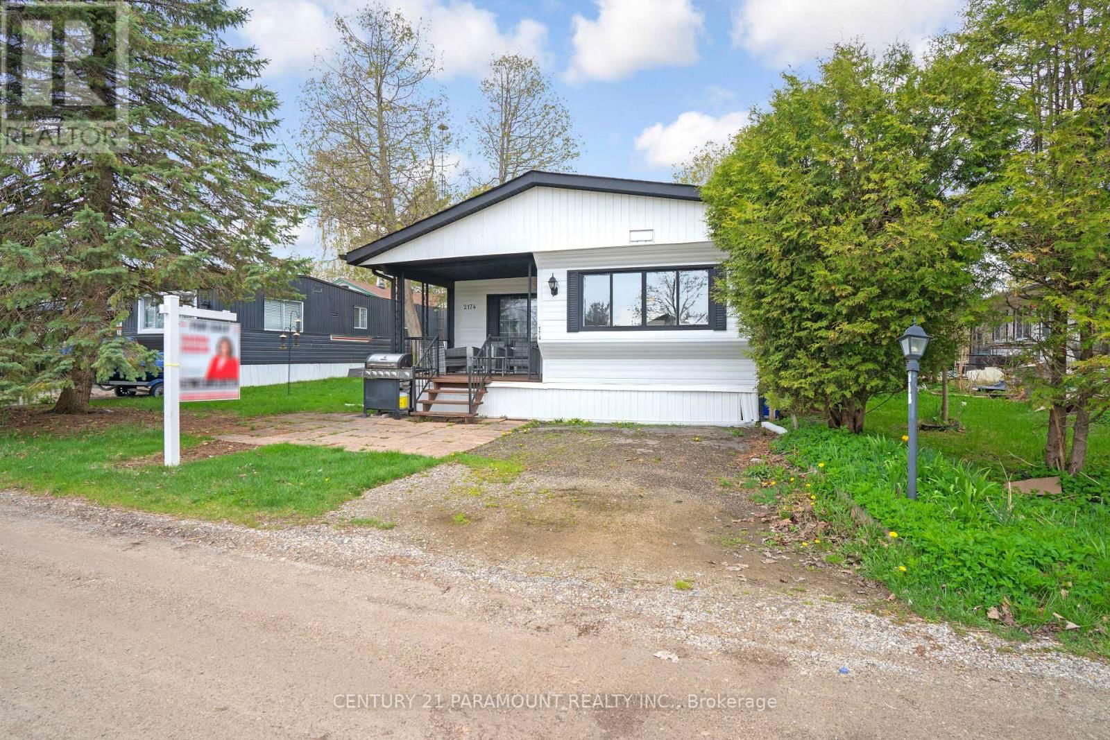 174 CEDAR CRESCENT Image 36