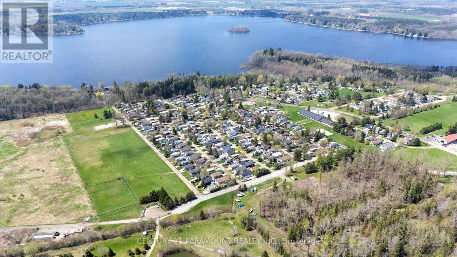 174 CEDAR CRESCENT Image 39