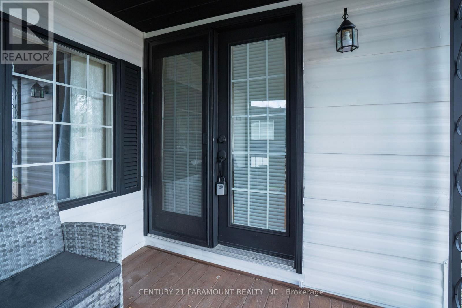 174 CEDAR CRESCENT Image 5