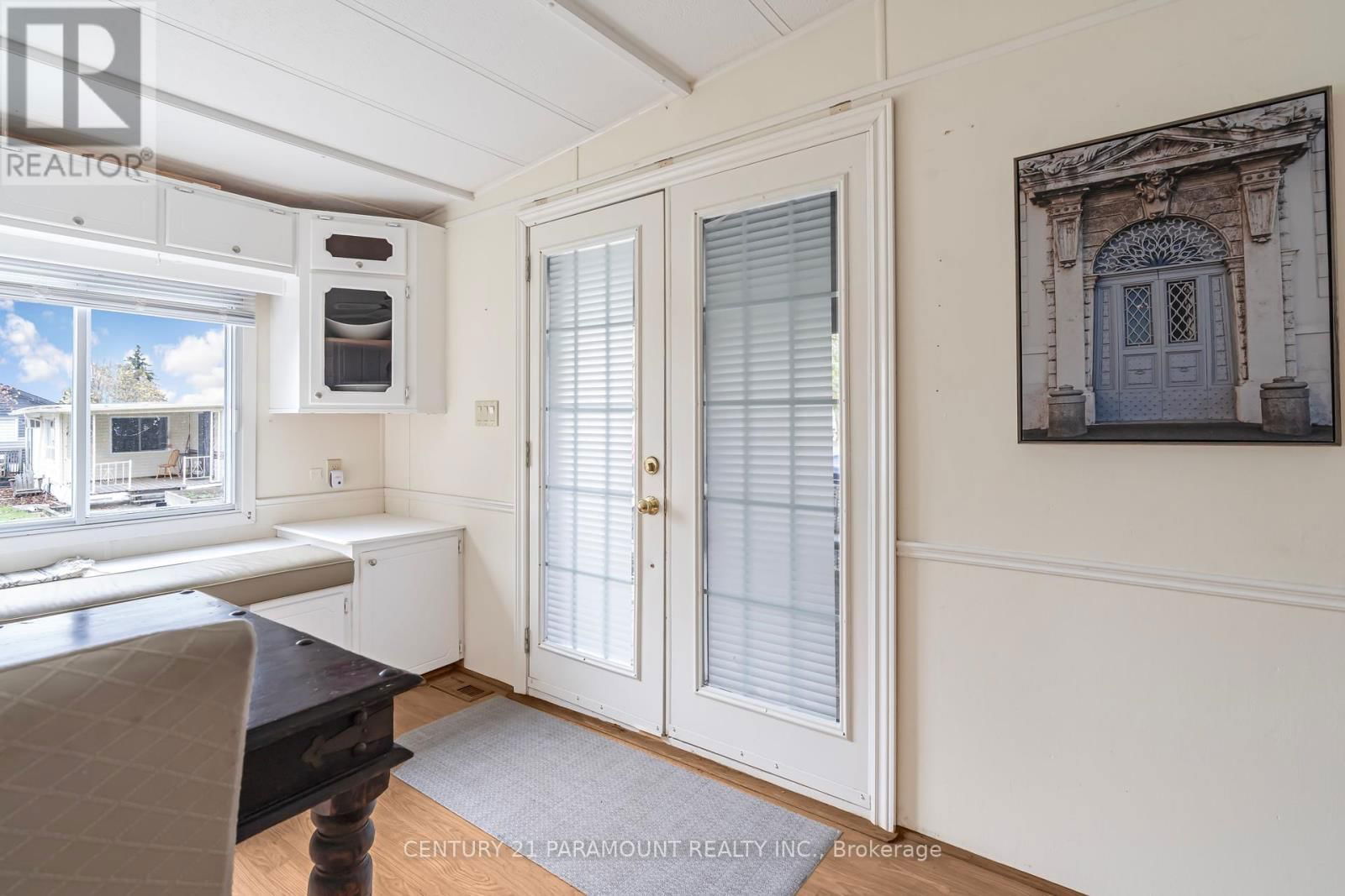 174 CEDAR CRESCENT Image 6