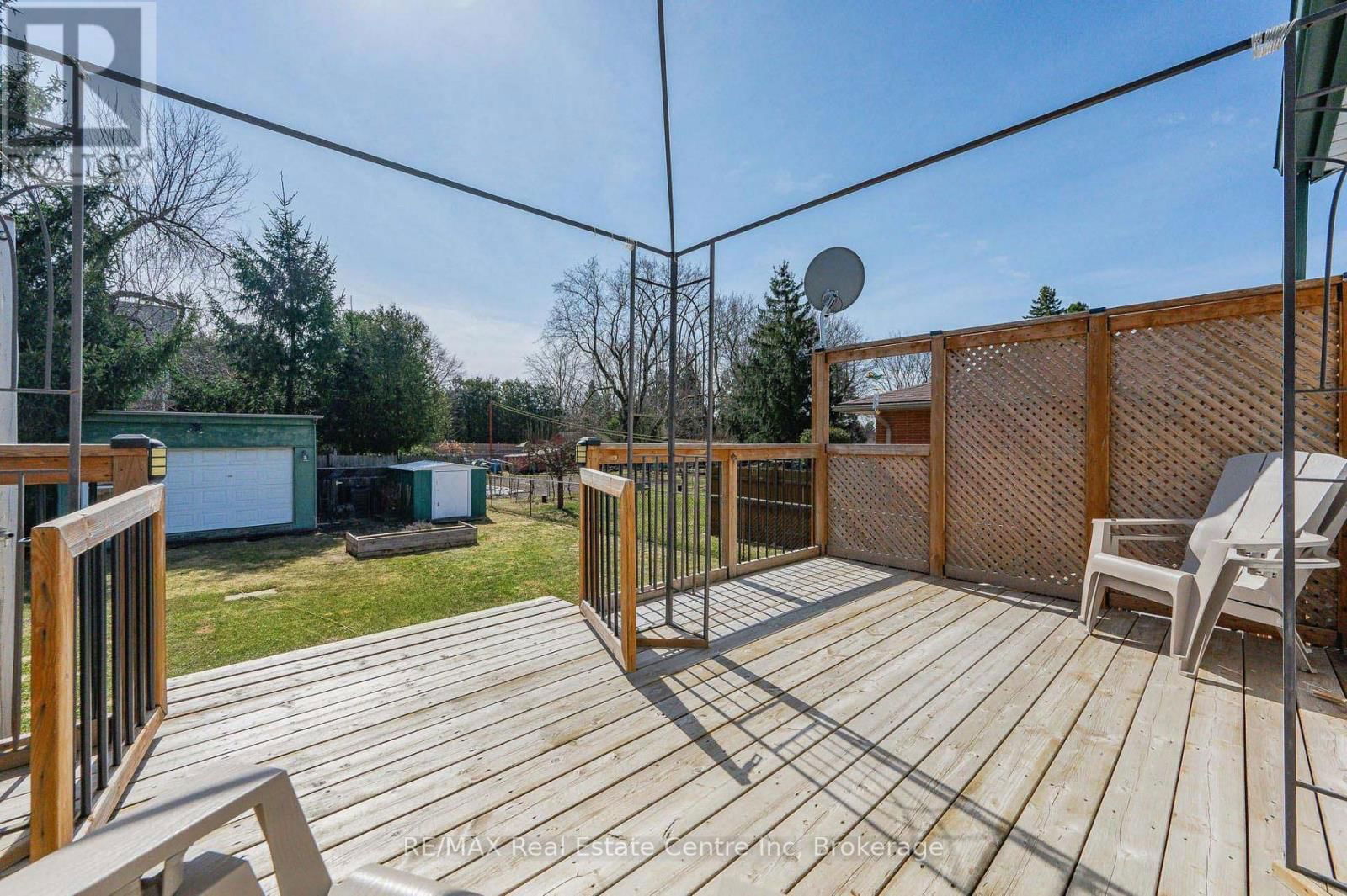 513 SPEEDVALE AVENUE EAST Image 18