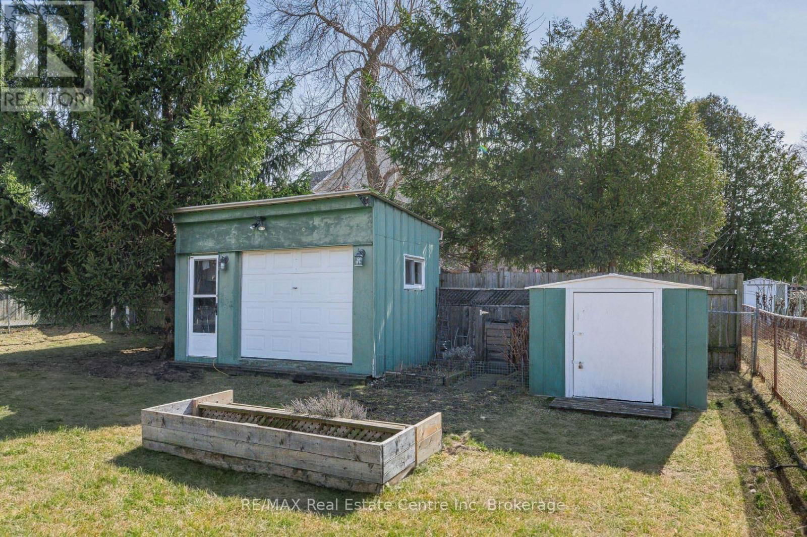 513 SPEEDVALE AVENUE EAST Image 20