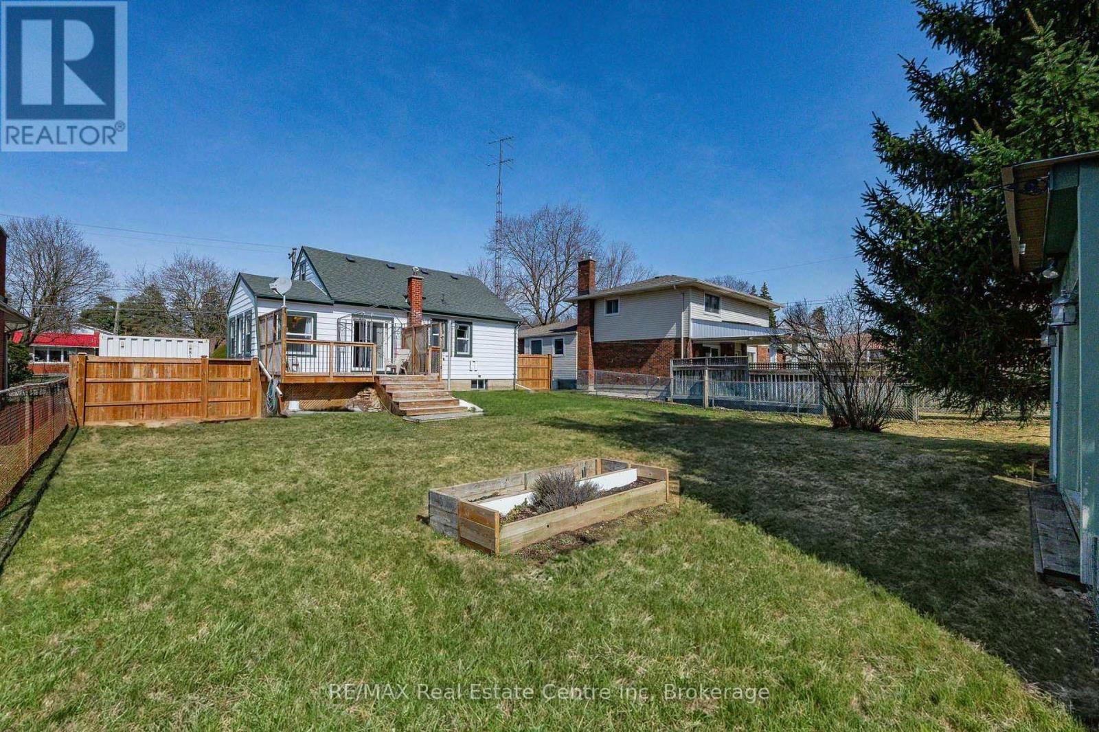 513 SPEEDVALE AVENUE EAST Image 21