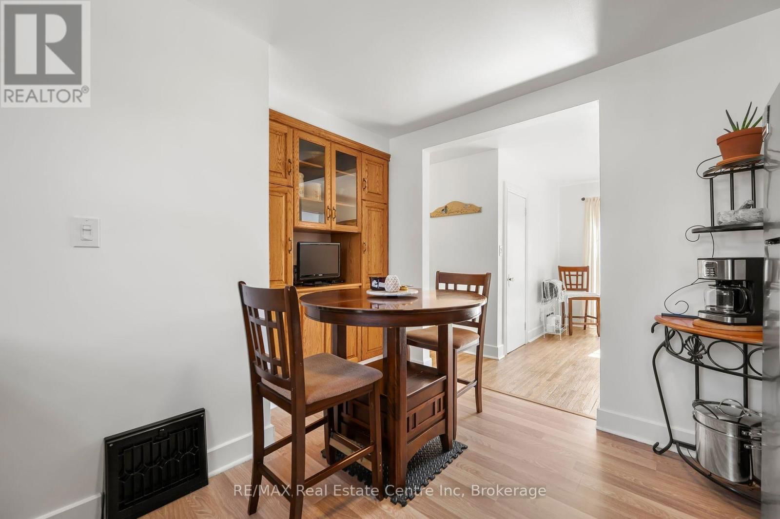 513 SPEEDVALE AVENUE EAST Image 8