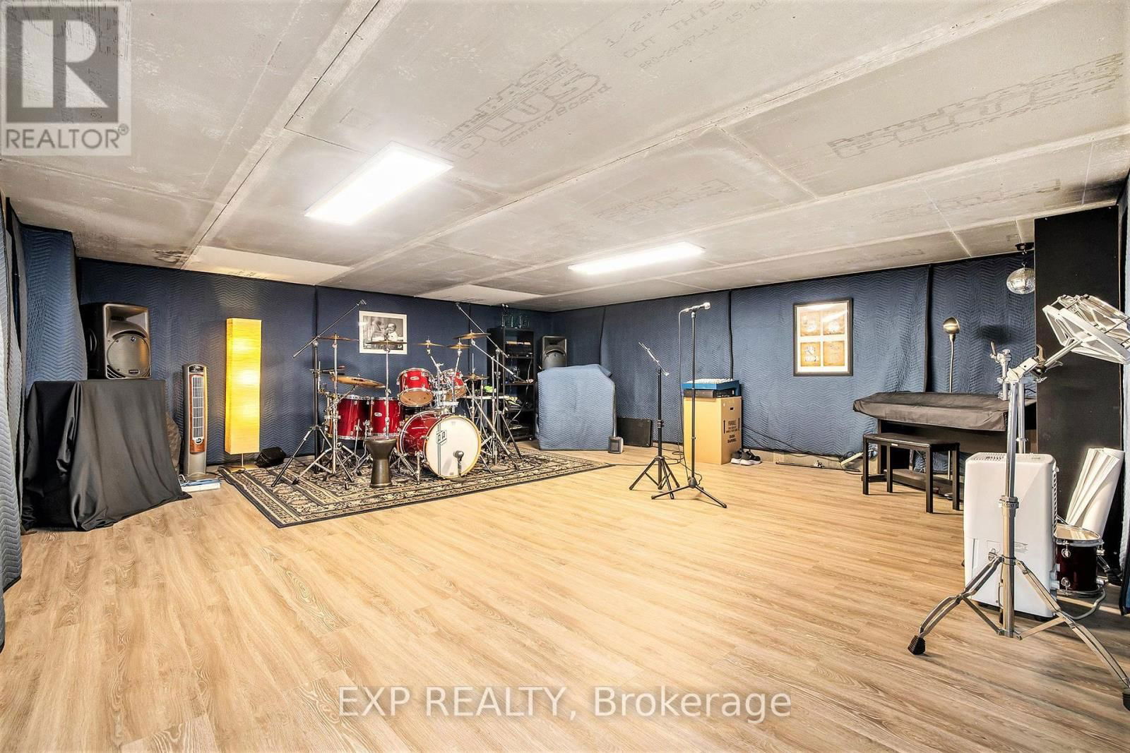 76 BRIGHTSIDE AVENUE Image 28