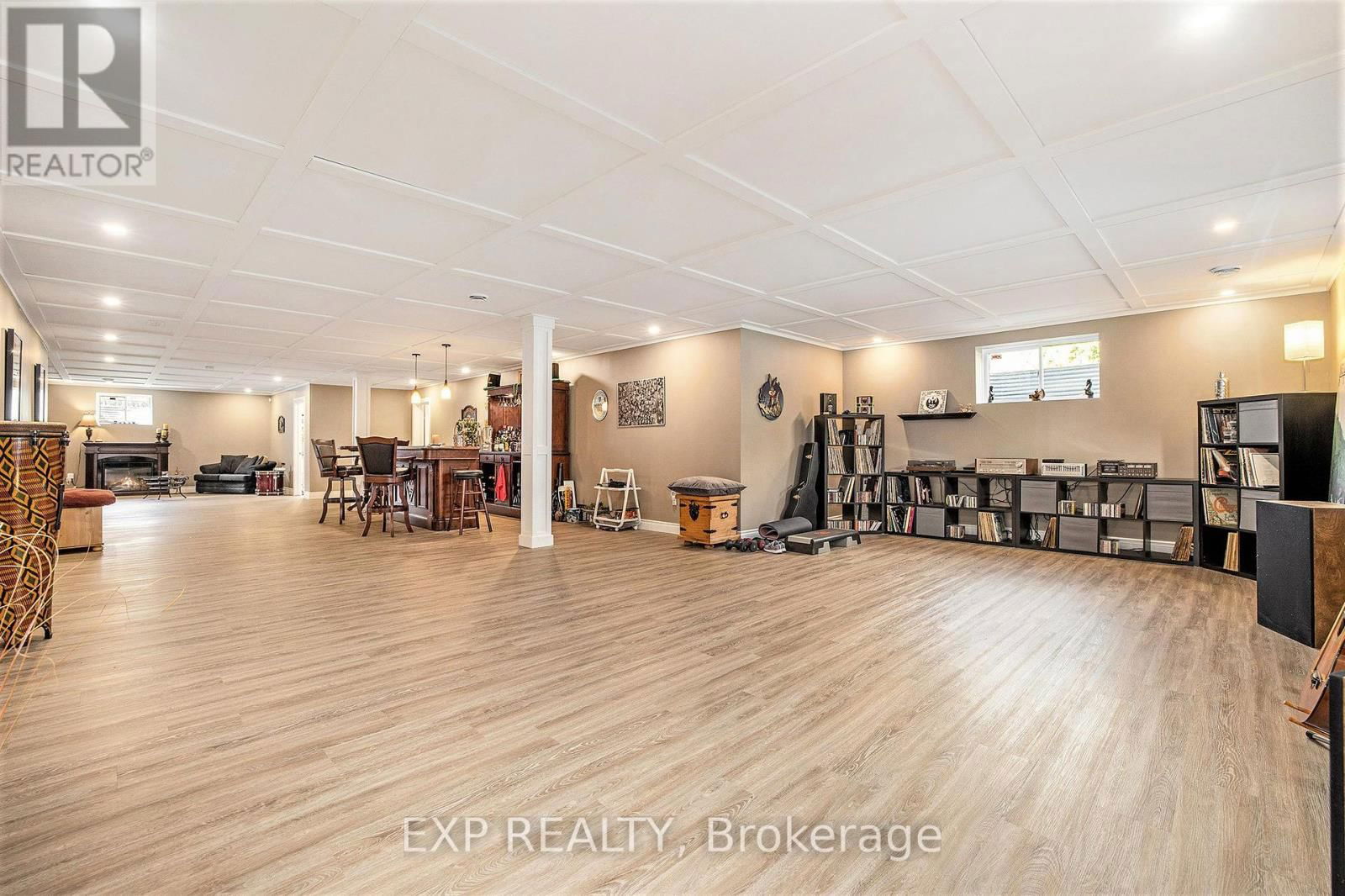 76 BRIGHTSIDE AVENUE Image 32